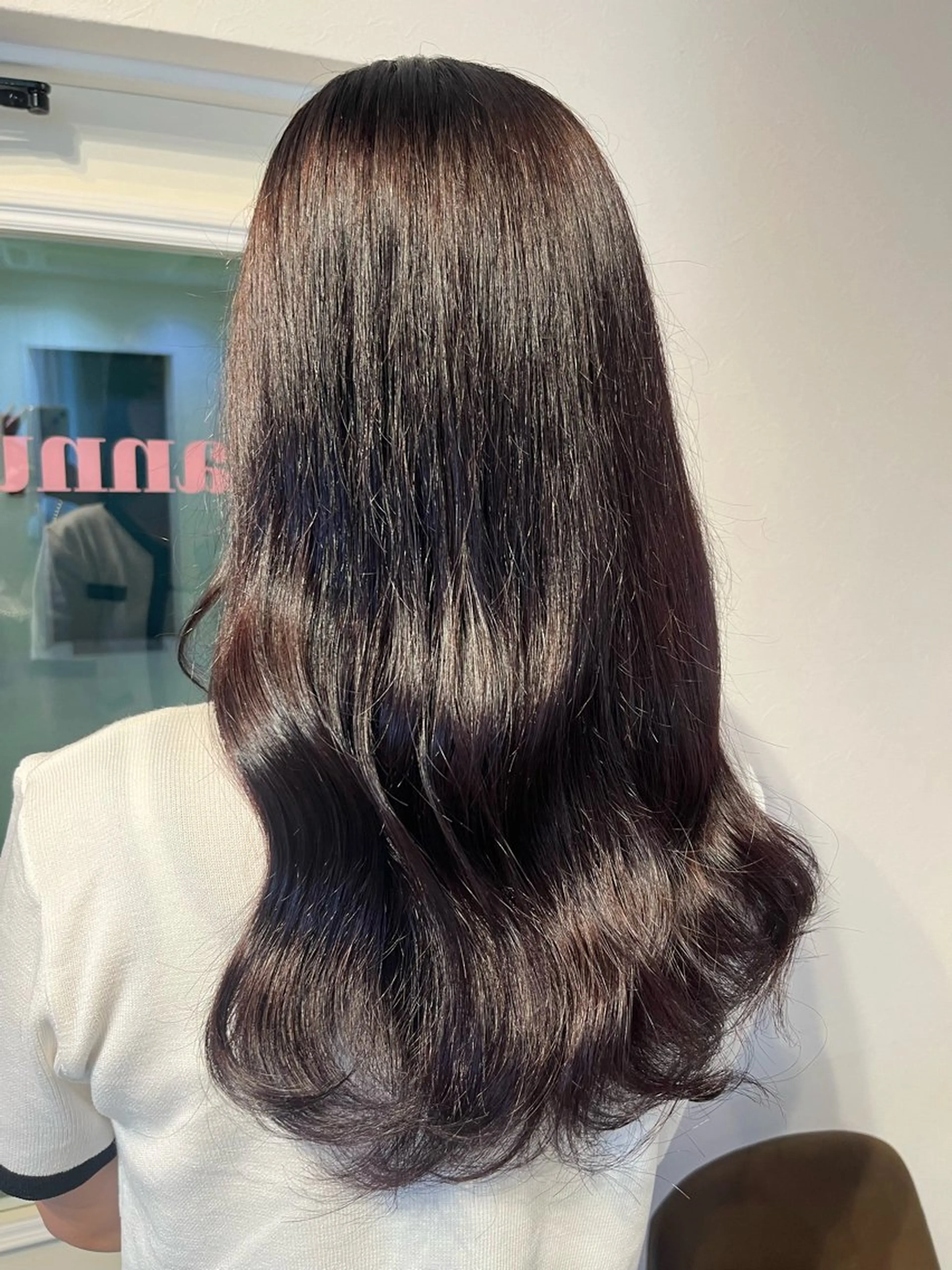 カラー annuy aoiのヘアスタイル