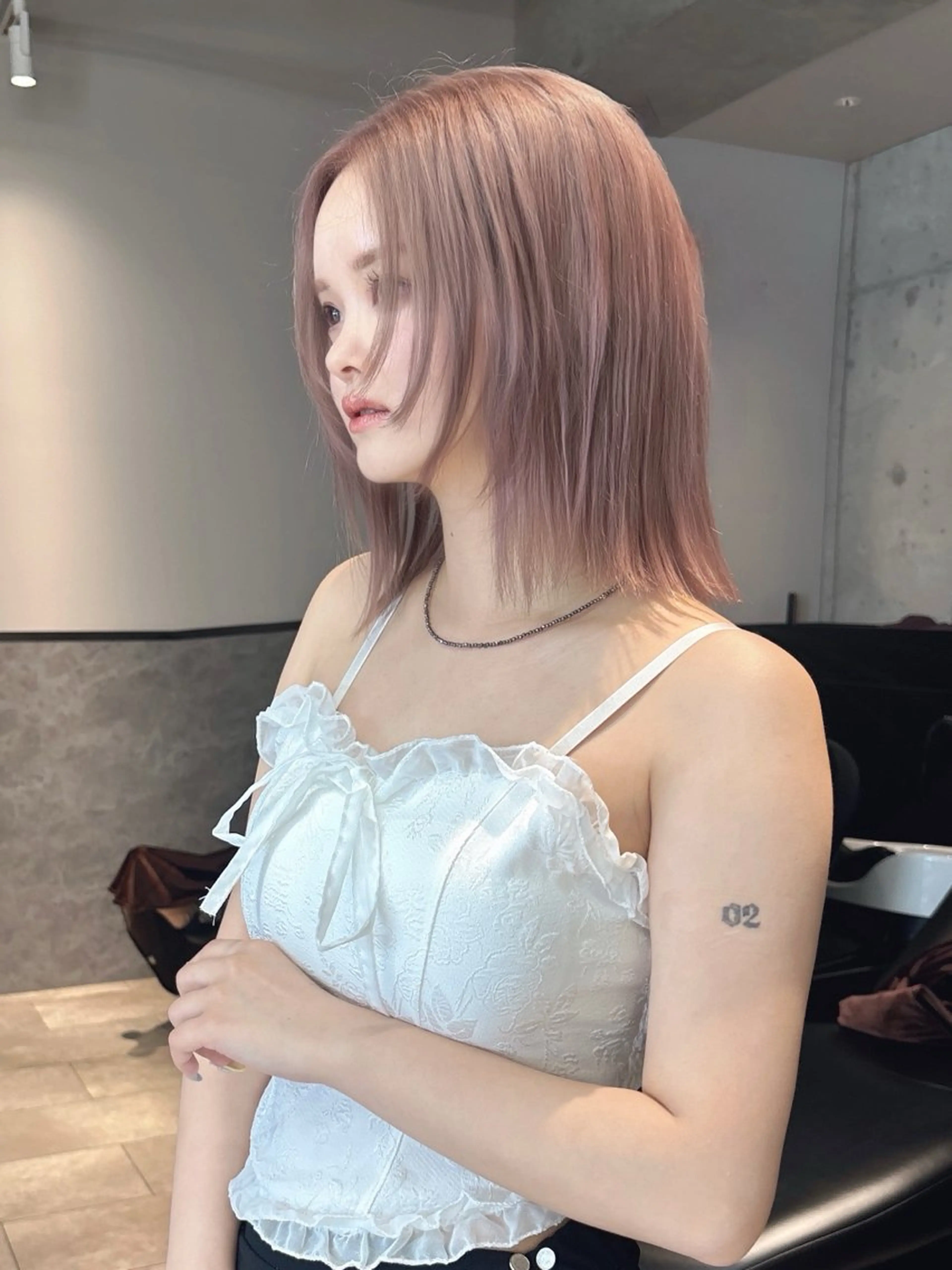 ミディアム カラー ブリーチ ボブ 韓国風ヘア レイヤーカット トリートメント ヘアカラー rina／ベージュ ワンホン/韓国ヘアのヘアスタイル