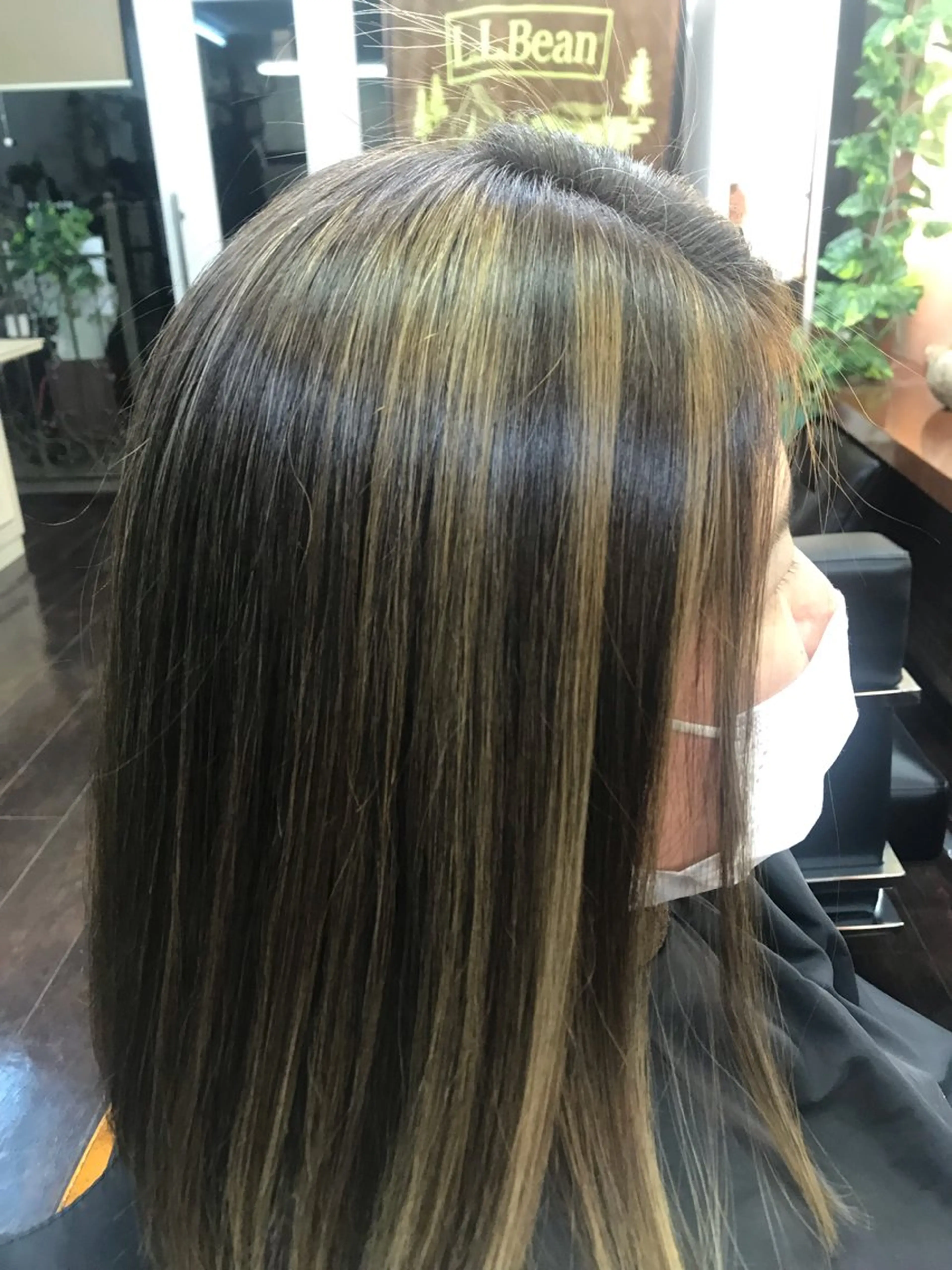 セミロング カラー 桧山 真のヘアスタイル