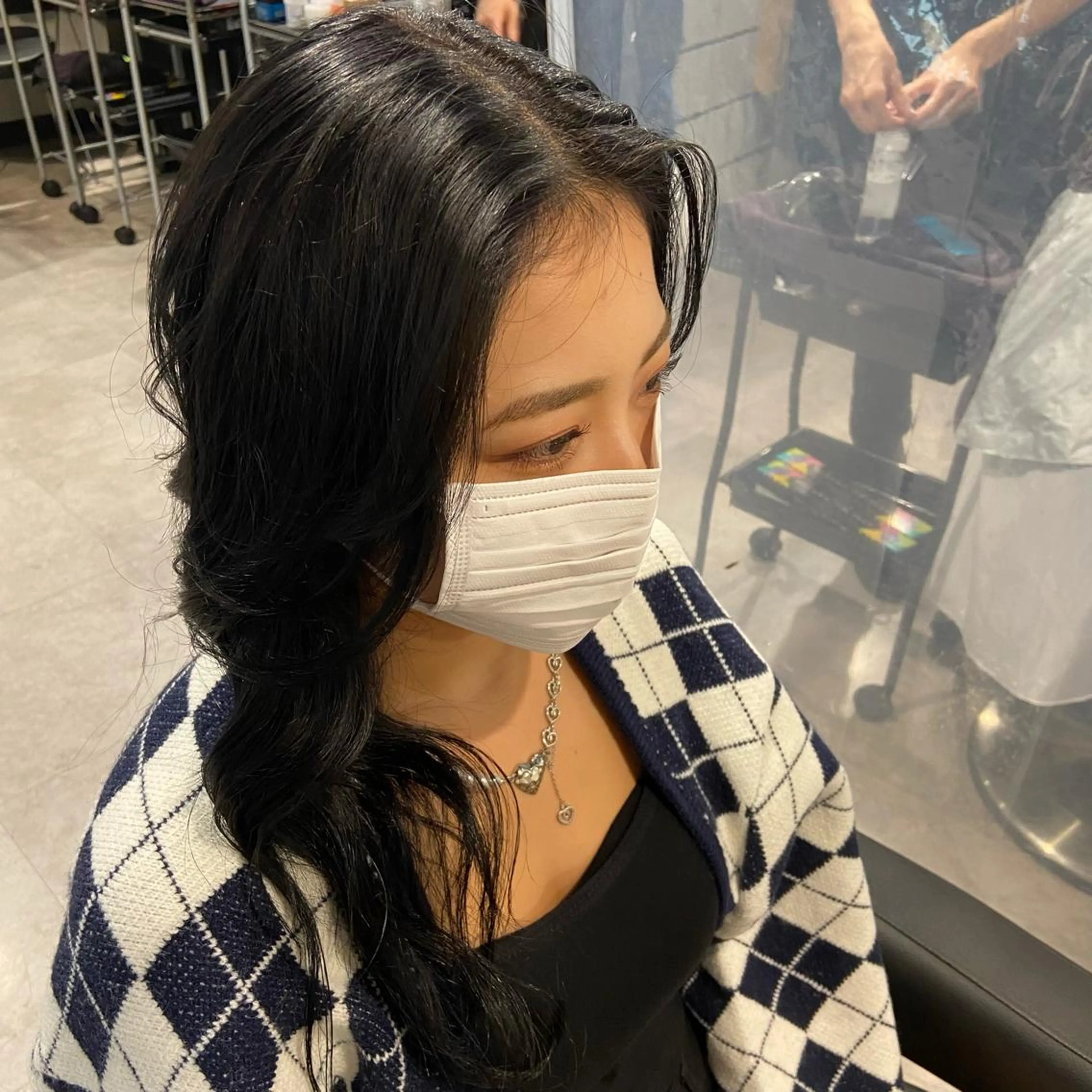 ロング カラー アッシュ ベージュカラー 黒髪 ブリーチ ブラウンカラー MEI🎀垢抜けカラ ー🎀韓国styleのヘアスタイル