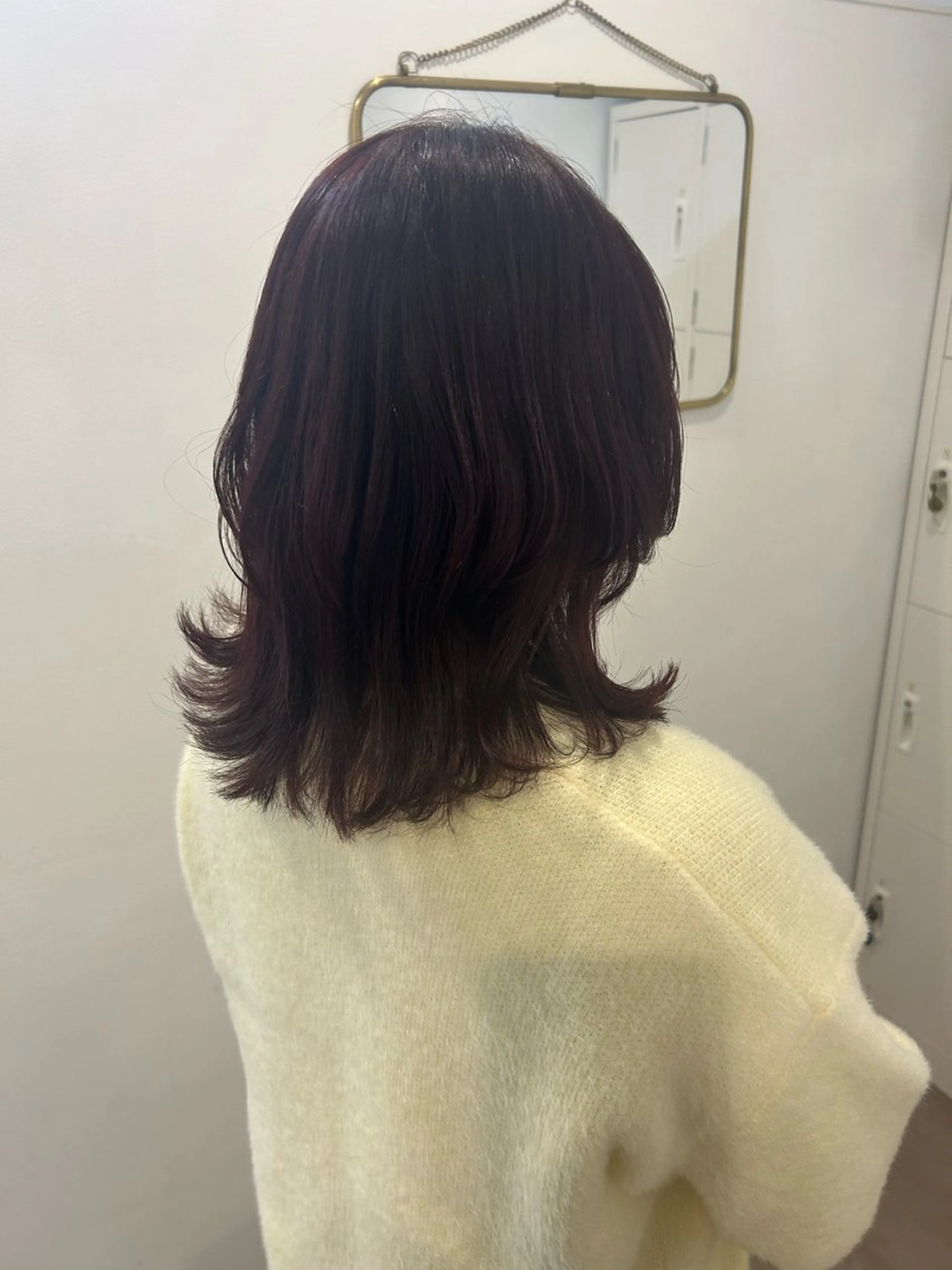 ミディアム カラー レッドカラー レイヤーカット オリーブ/ ナカミネアキナのヘアスタイル