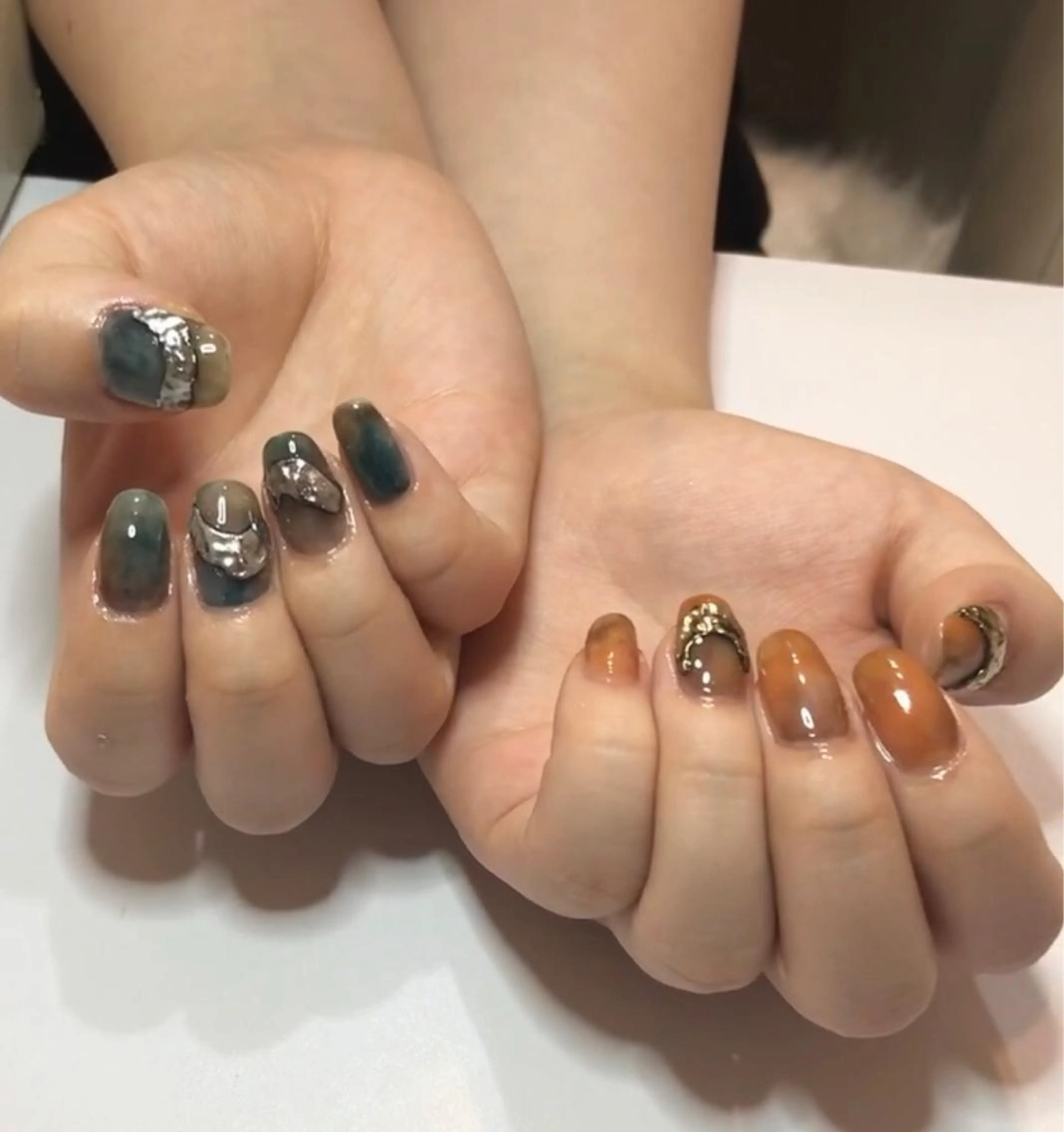 ミディアム ネイル ハンドネイル T. Kasumiのネイルデザイン