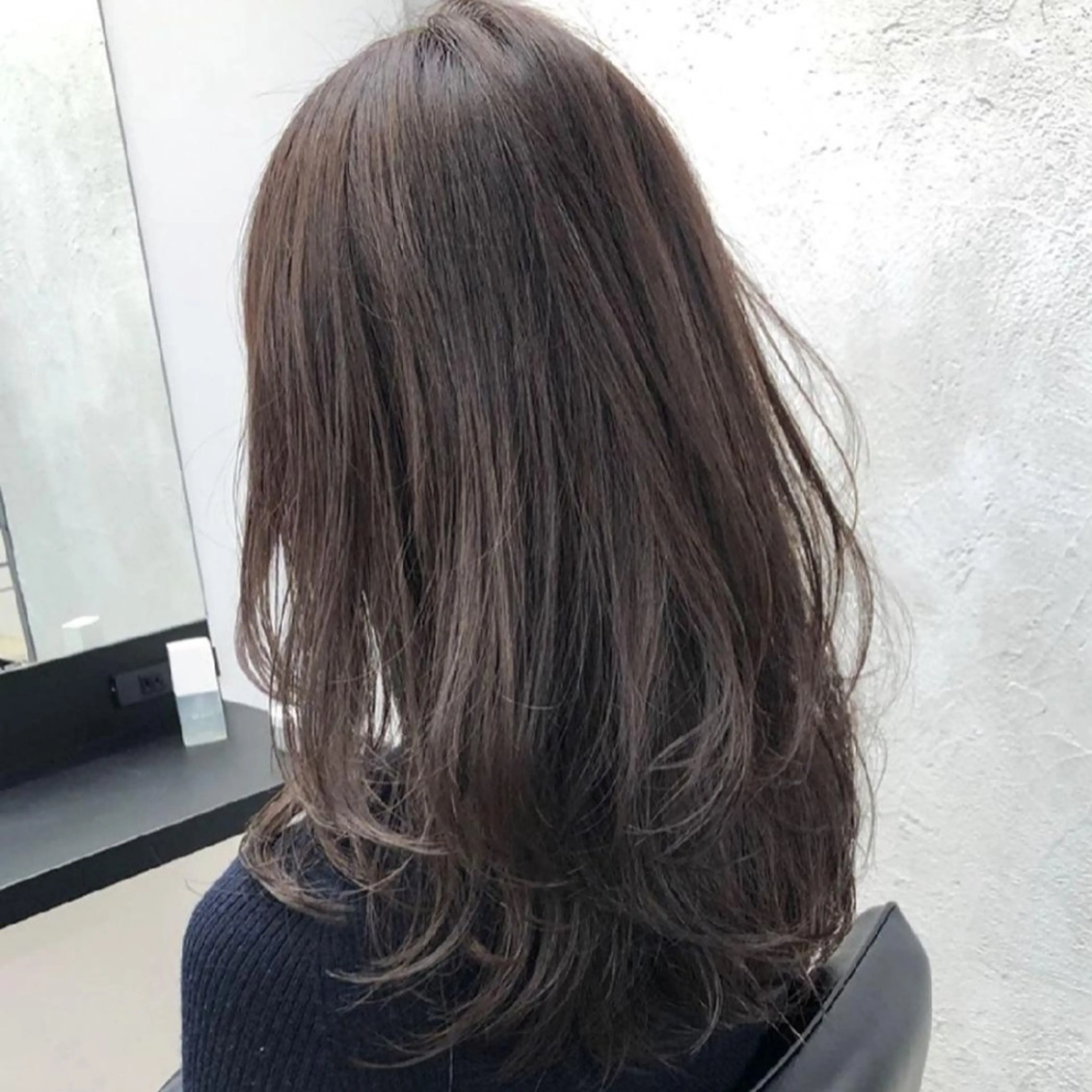 ロング GOToday所属・艶髪/オリーブ系/ 肌が綺麗に見えるお色のヘアスタイル