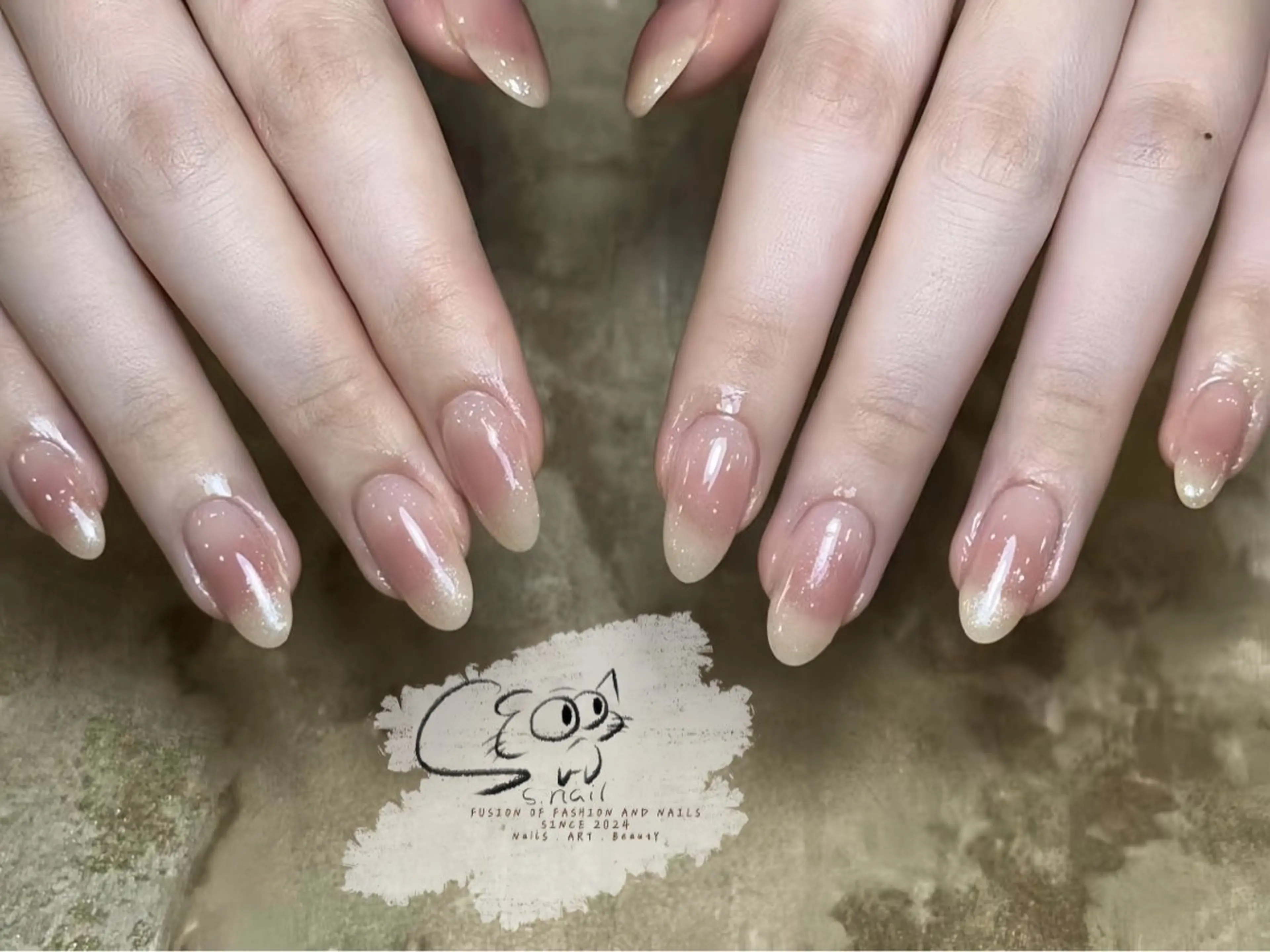 ネイル オーロラネイル 長さ出し フレンチネイル ジェルネイル ガーリー ハンドネイル S.nail所属・S.nail _のネイルデザイン