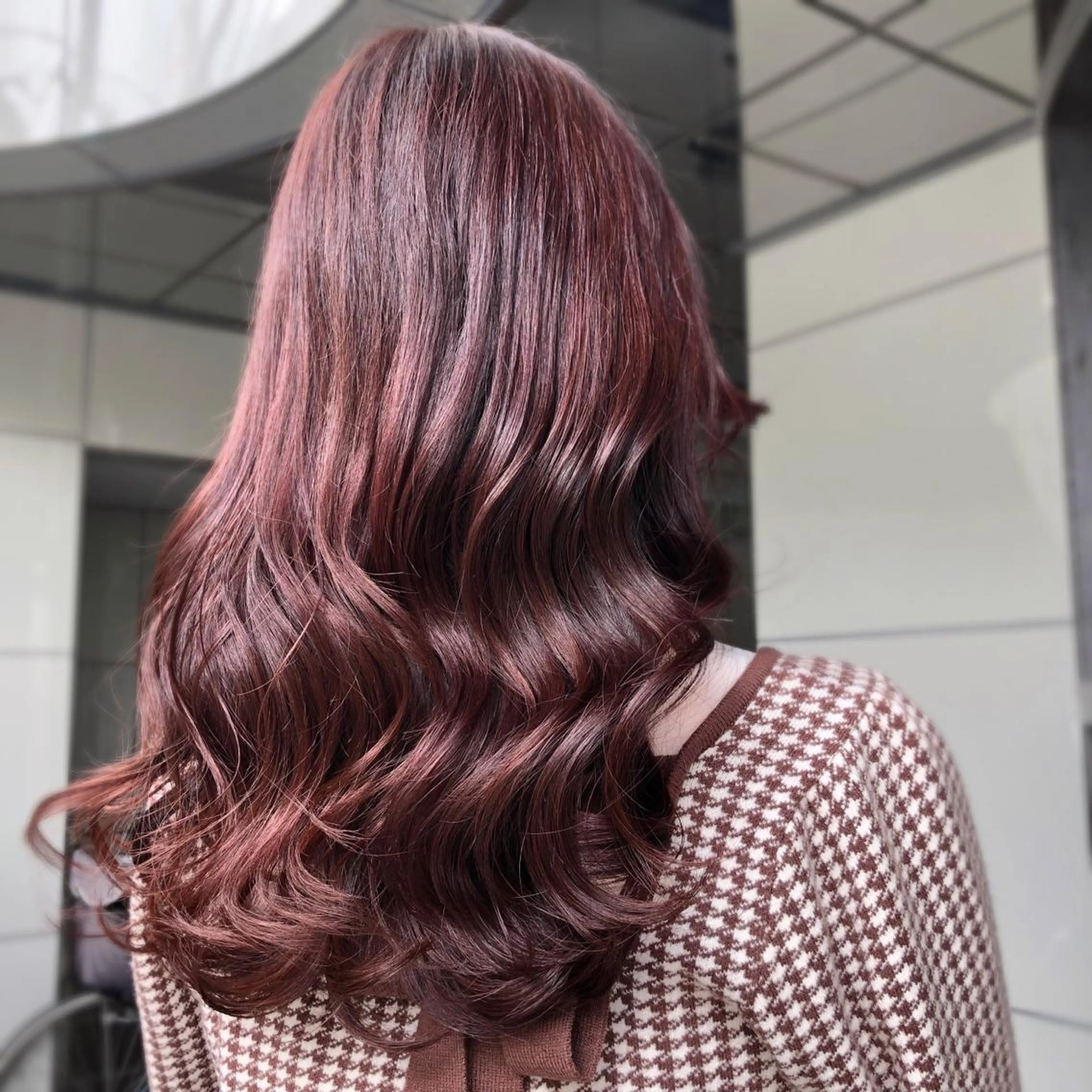 セミロング カラー カット ヘアカラー トリートメント 山崎 絵莉香のヘアスタイル