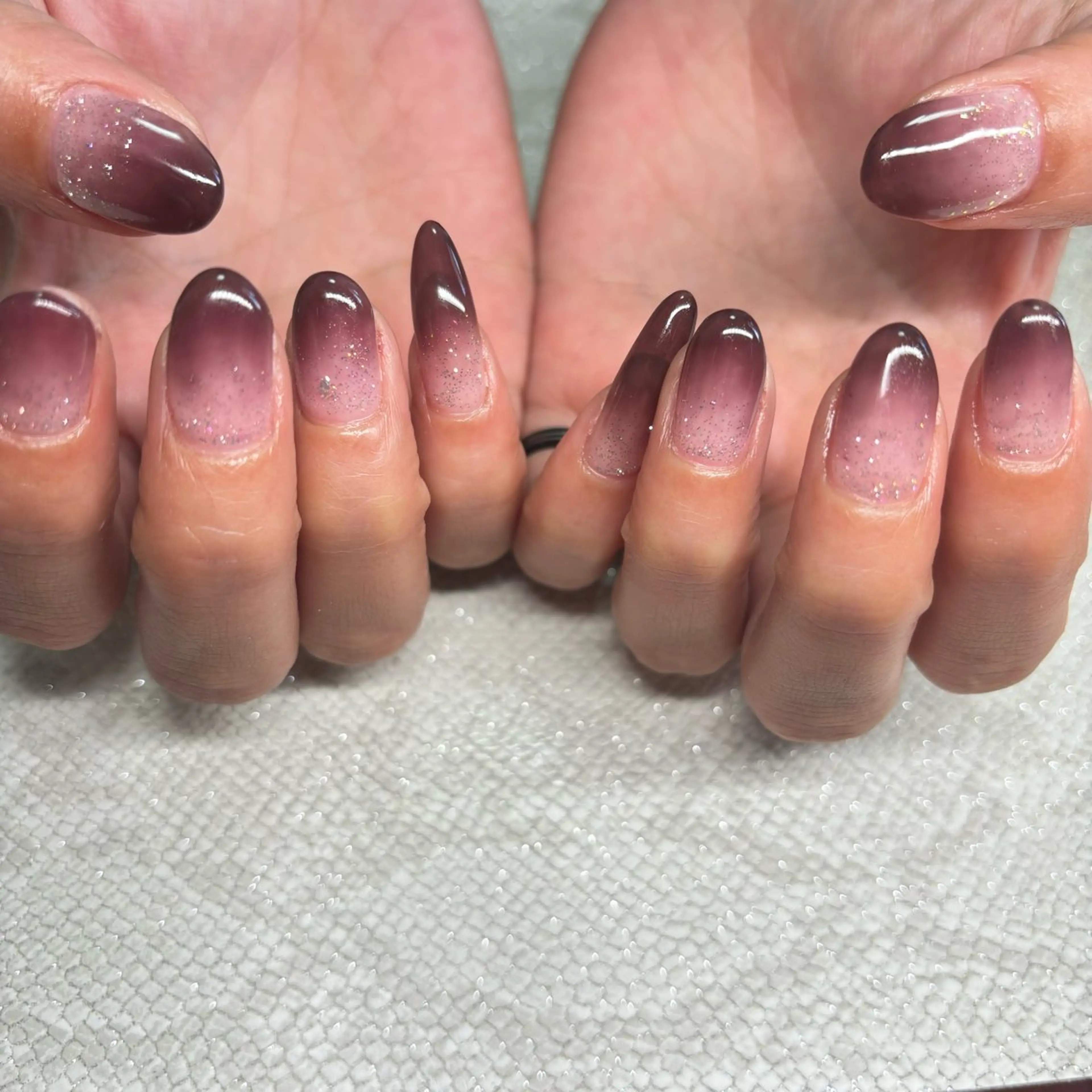 ネイル グラデーション ラメ(グリッター) ハンドネイル RE💟N.NAIL ラテン系お姉さんのネイルデザイン
