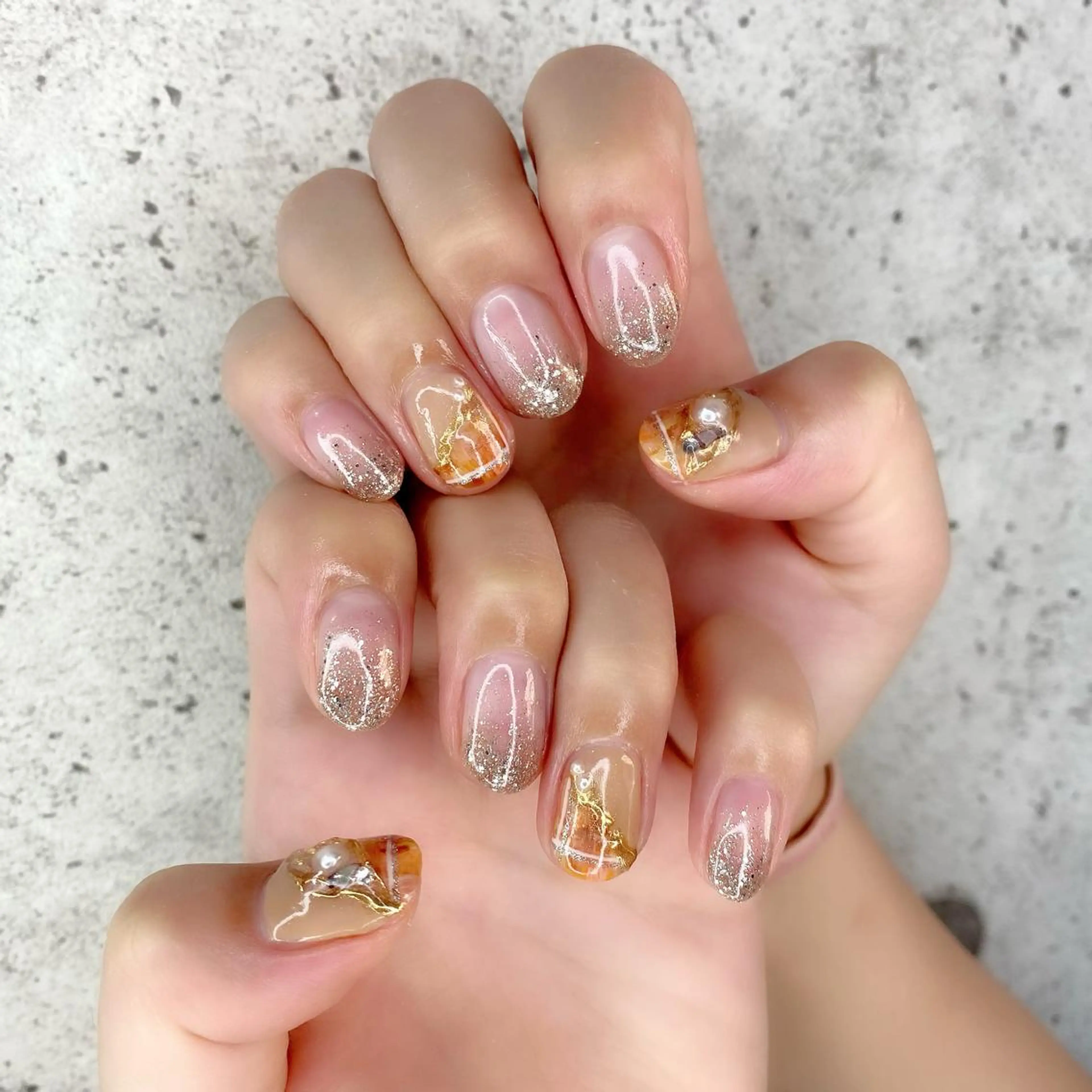 ミディアム カラー パーマ ヘアアレンジ メンズ キッズ ネイル マツエク・マツパ グラデーションカラー アートネイル グラデーション ミラーネイル ニュアンスネイル ハンドネイル Salon Ｋのネイルデザイン