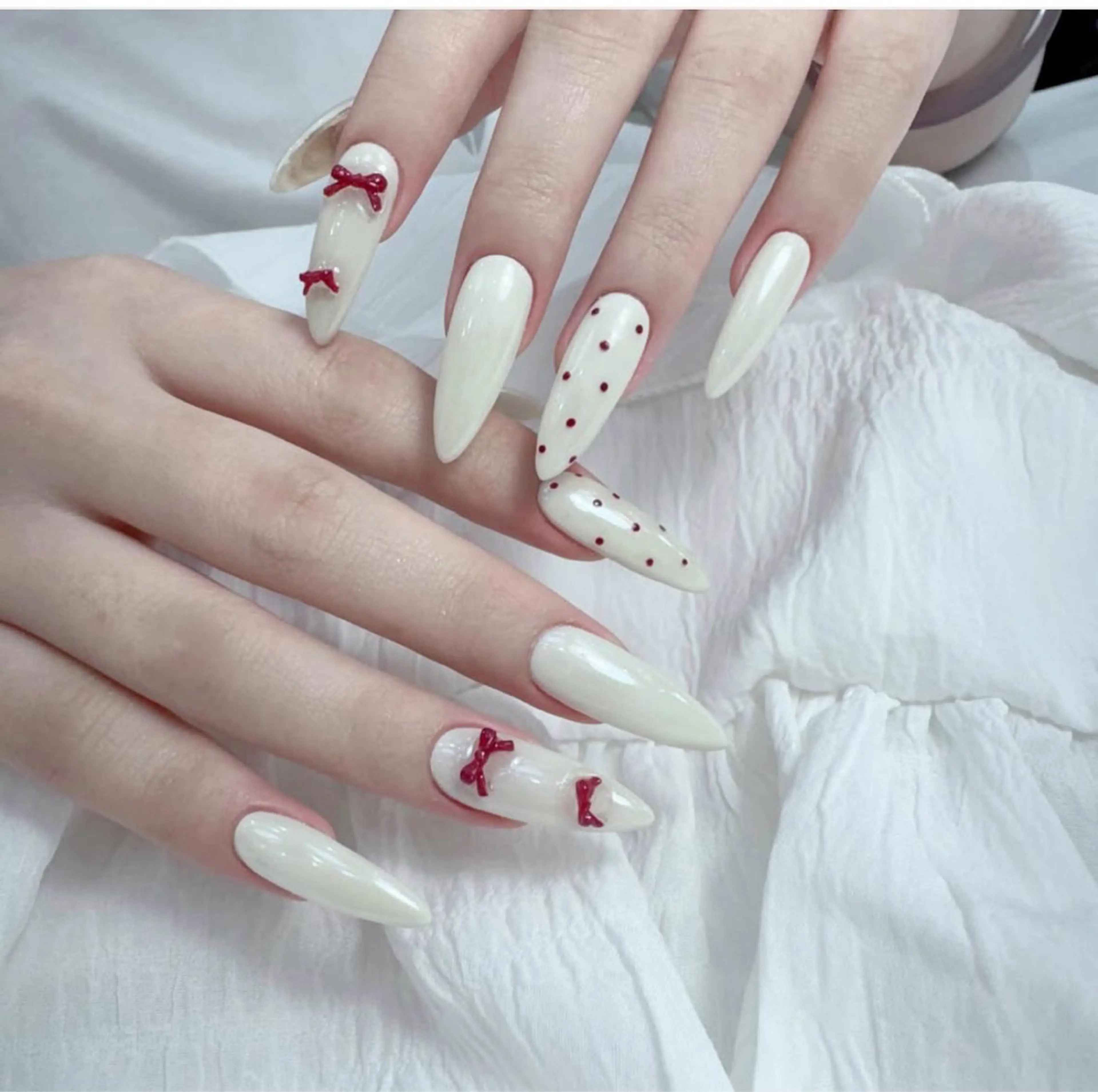 ネイル 長さ出し フレンチネイル 韓国ネイル レース マグネットネイル ハンドネイル 波 なみのネイルデザイン