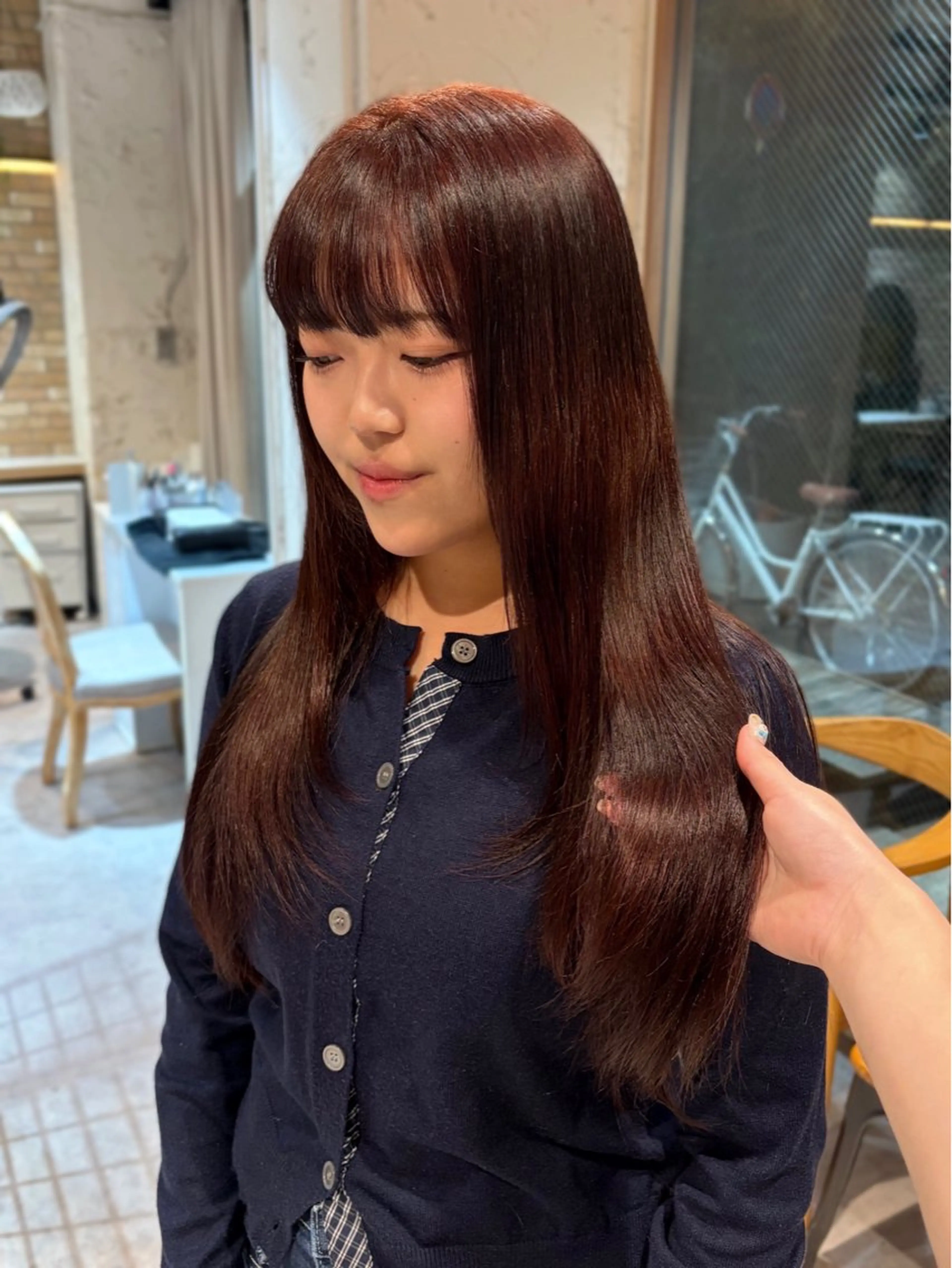 ロング カラー ヘアカラー レイヤー/手書きネイ ルCOCORO 🎀のネイルデザイン