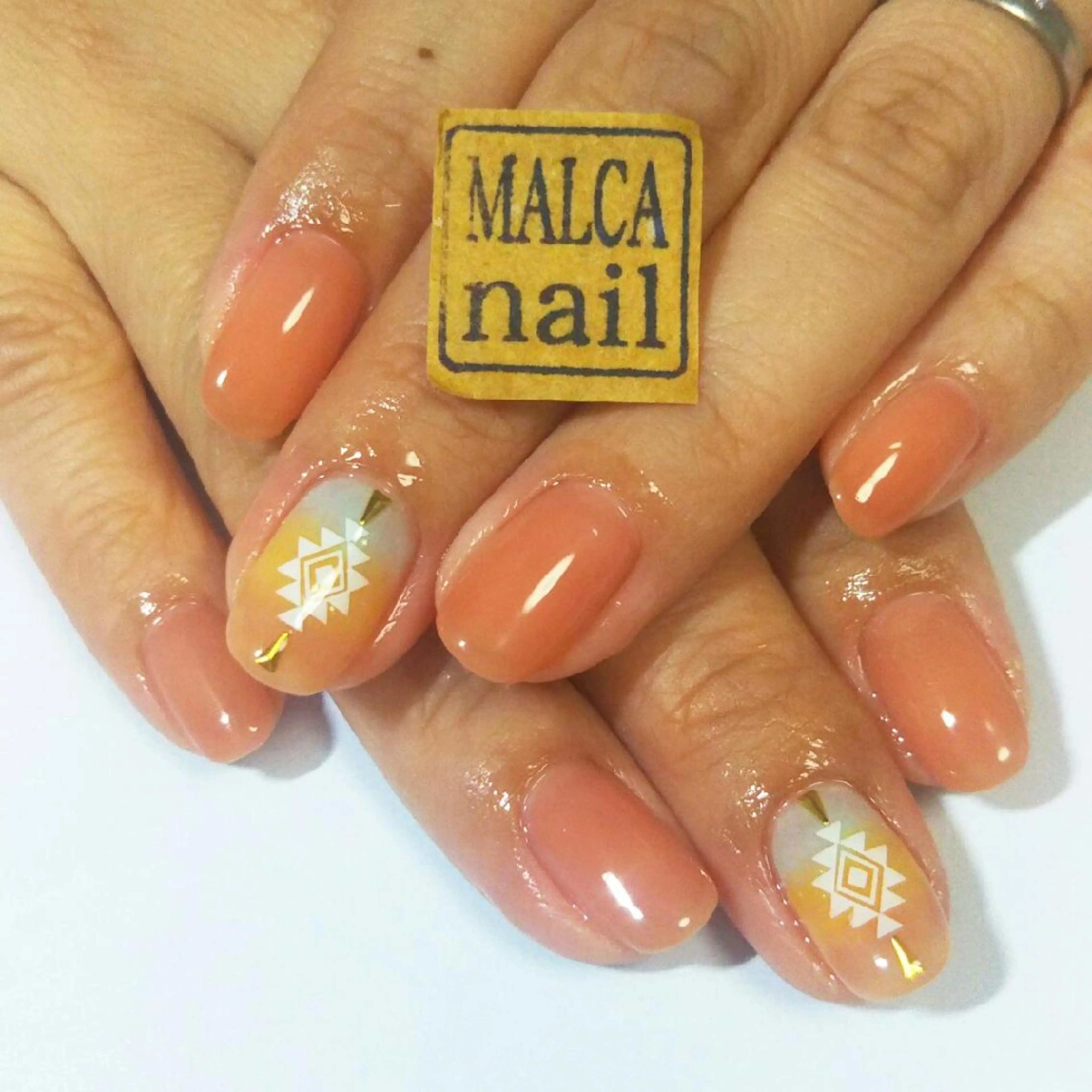 ネイル MALCAnail(マルカネイル)所属・荒木 莉奈のネイルデザイン