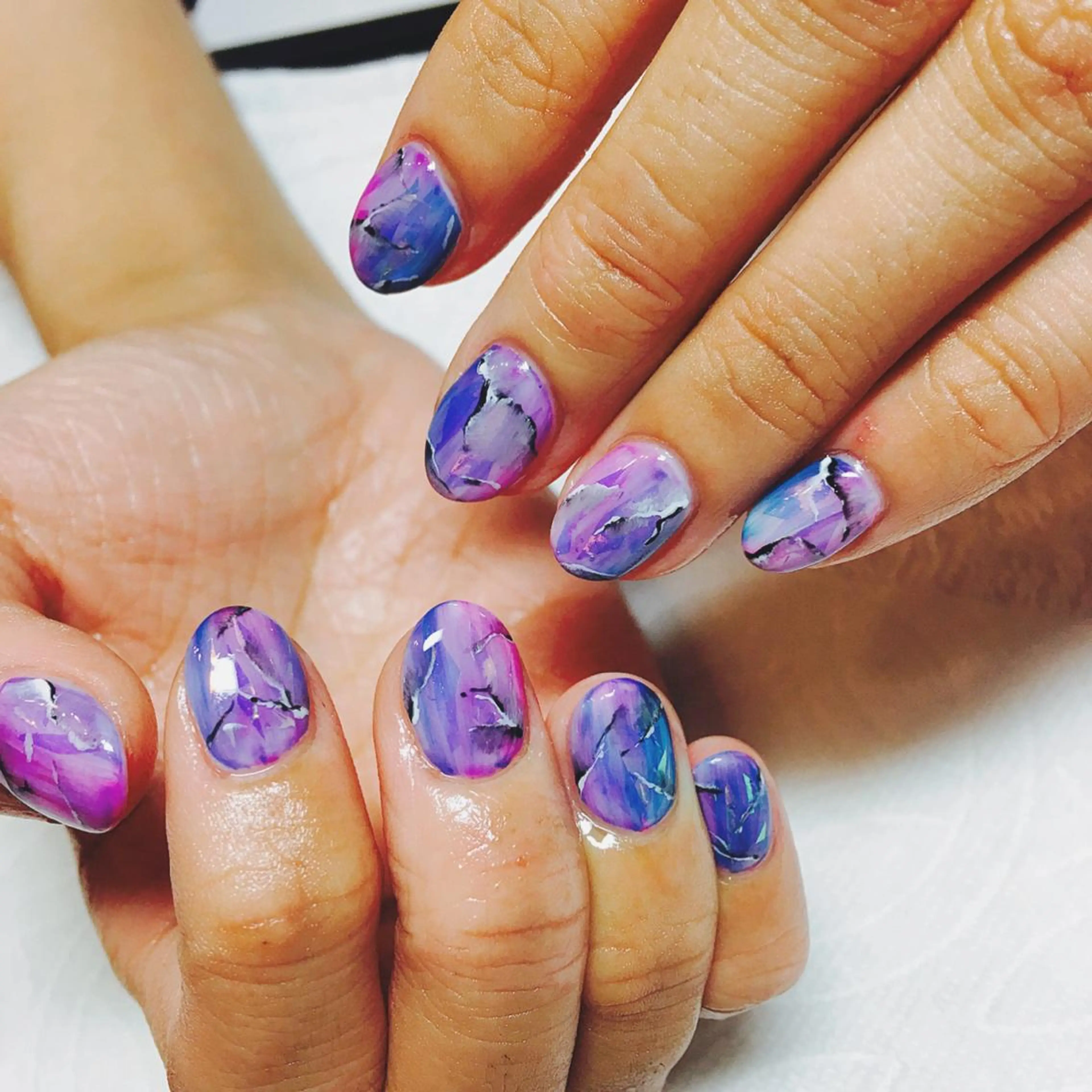 ネイル ブルー ジェルネイル 大理石ネイル(マーブル) ニュアンスネイル ピンク THECOLORS所属・近貞 莉奈のネイルデザイン