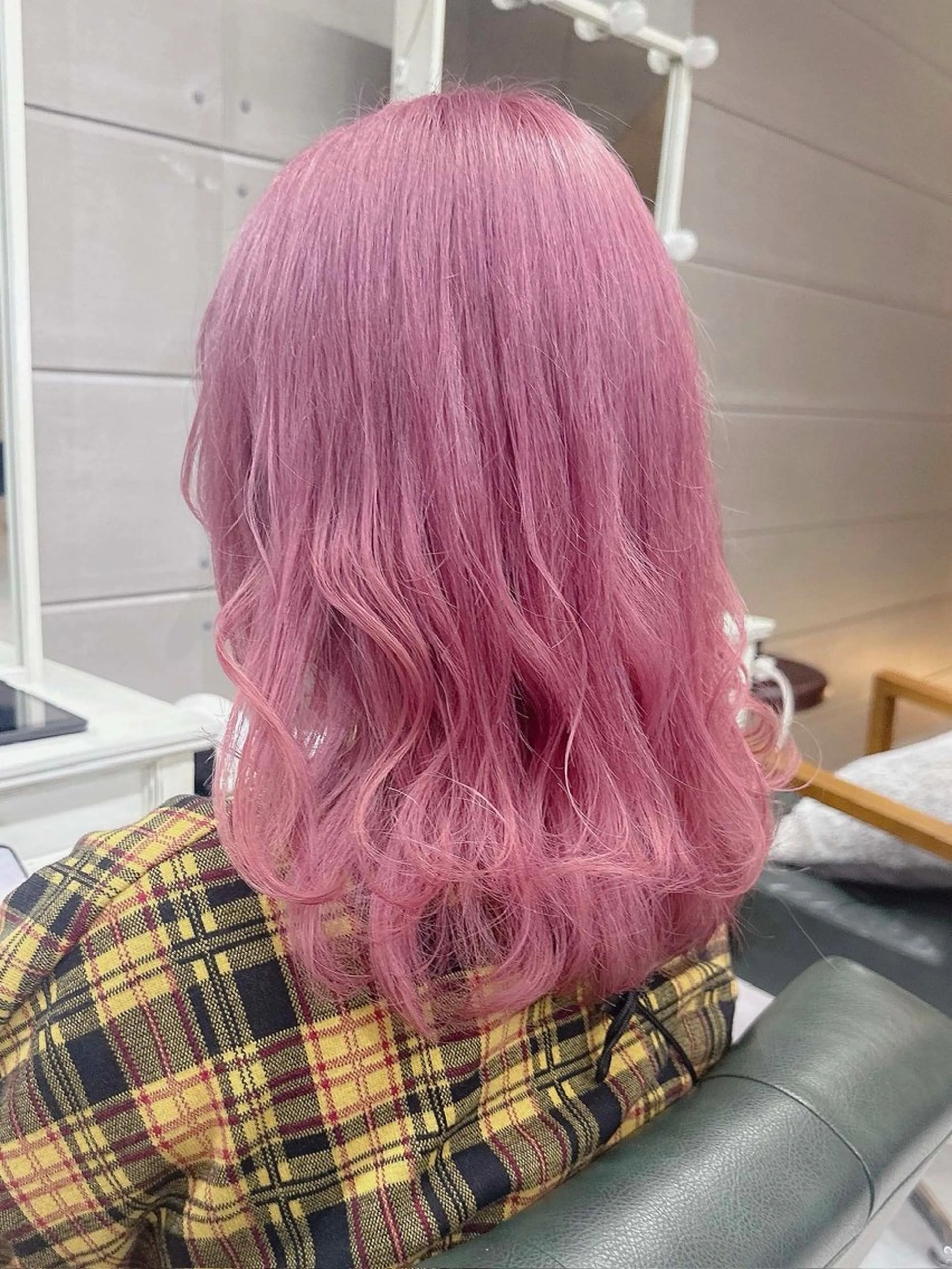 セミロング カラー ヘアアレンジ ブリーチ ケアブリーチ 透明感カラー デザインカラー ハイトーンカラー ヘアカラー トリートメント 𝐑𝐈𝐍𝐊𝐀 🐷🖤のヘアスタイル