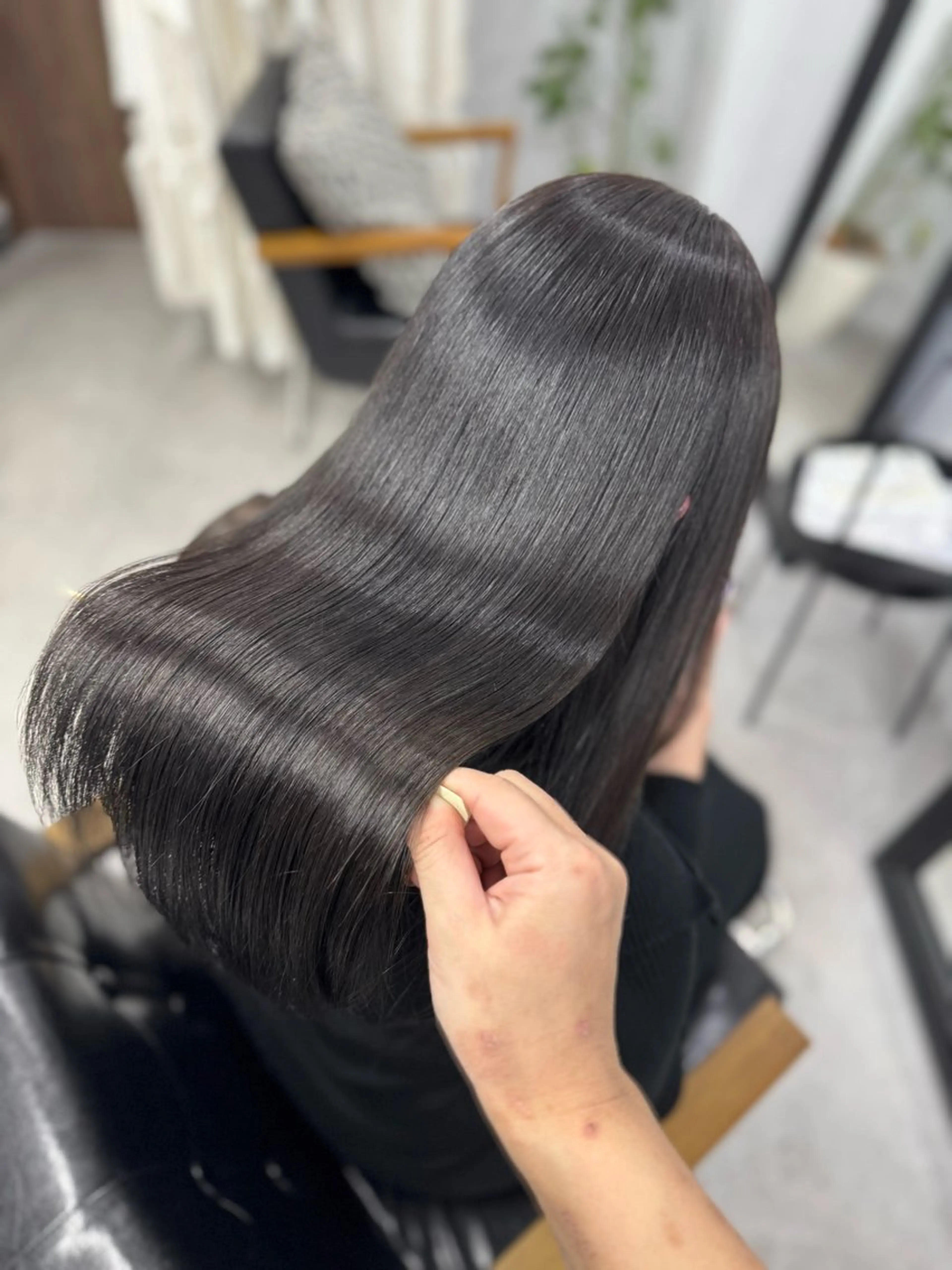 セミロング 京都河原町 髪質改善🌛‧˚花綸のヘアスタイル