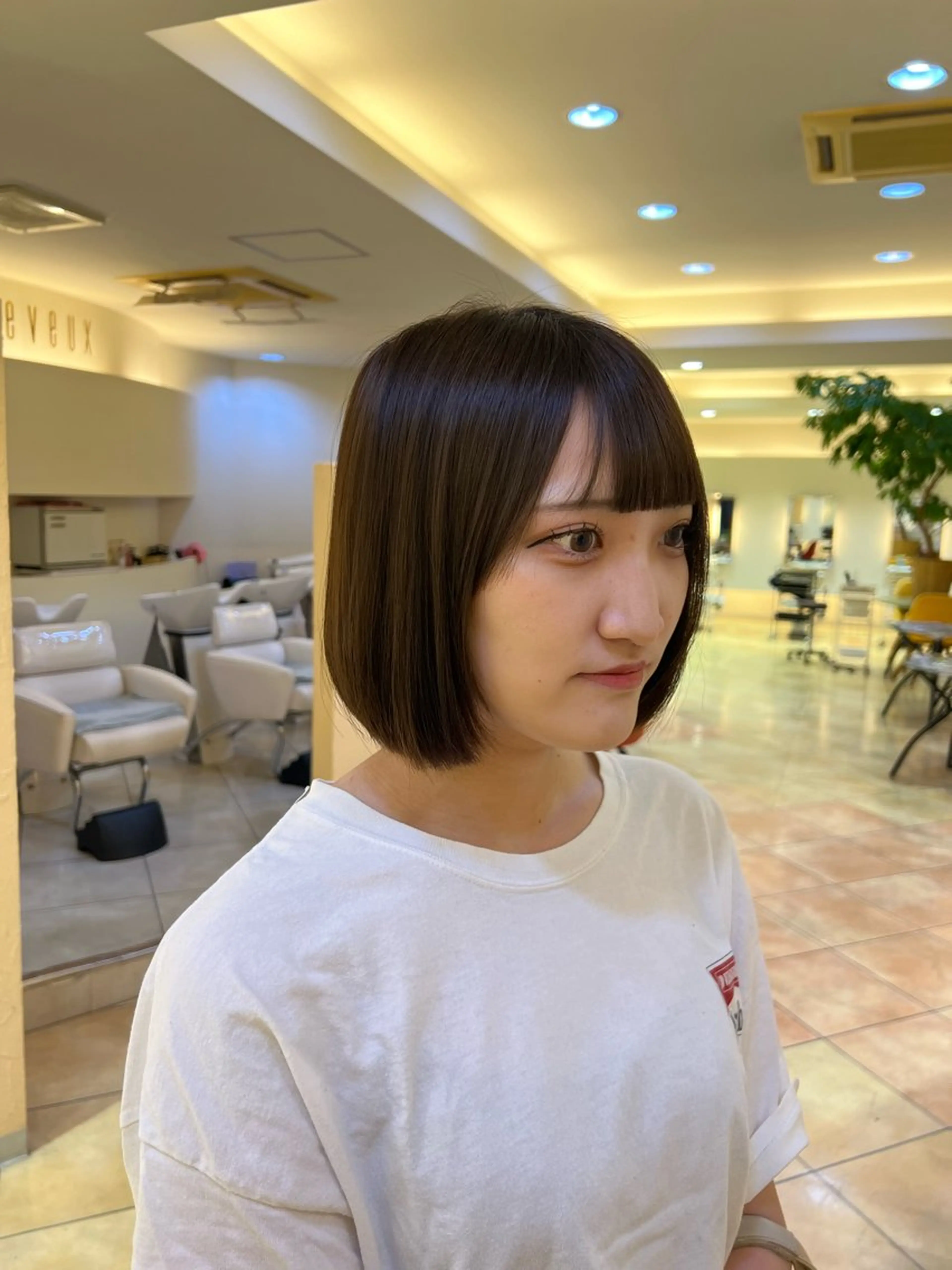 ショート ボブ 最高の髪質改善🩵 艶カラー 惠美のヘアスタイル