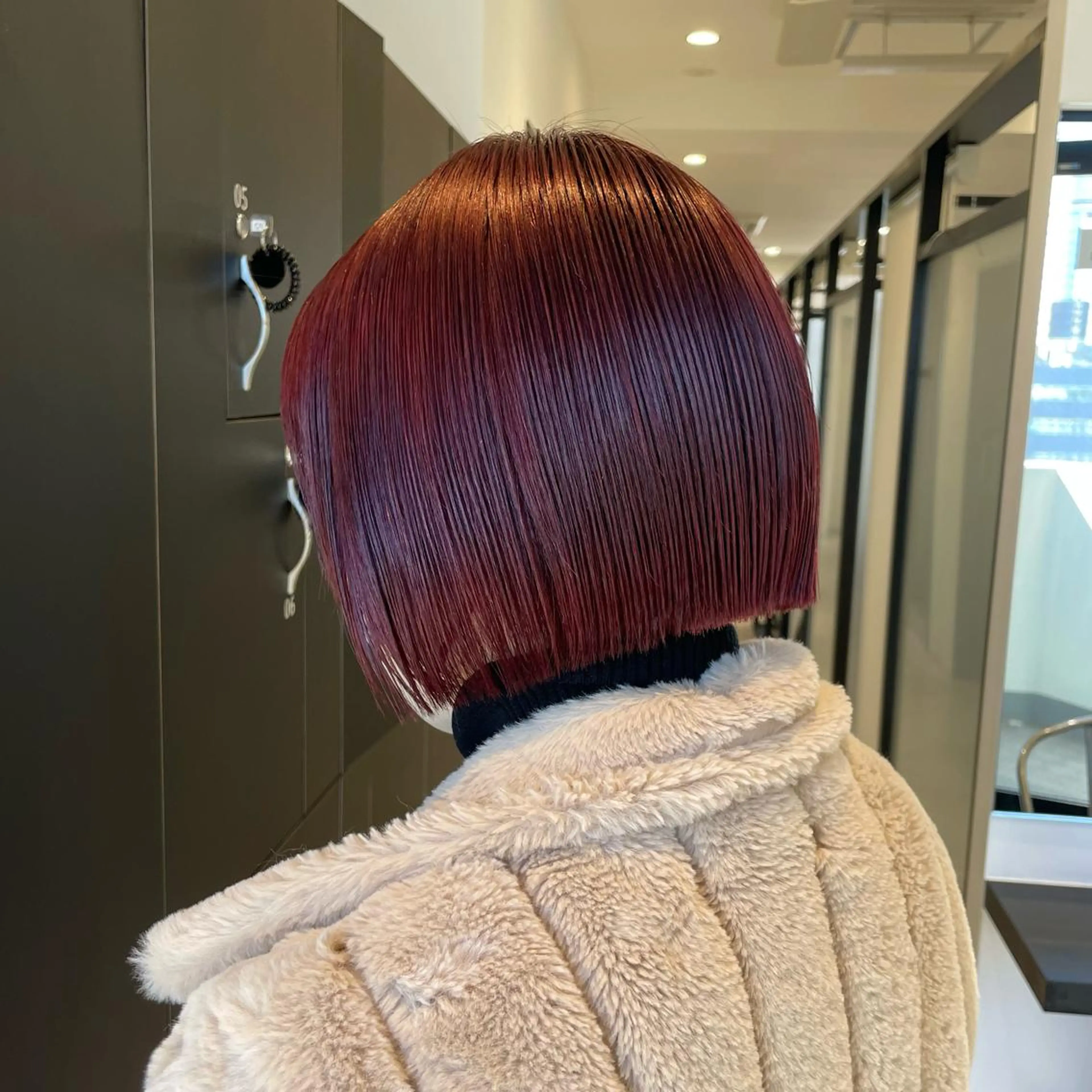 ショート カラー ボルドーカラー レッドカラー ボブ カット ヘアカラー トリートメント ヘアセット メンズ特化 パーマ/オザワのヘアスタイル