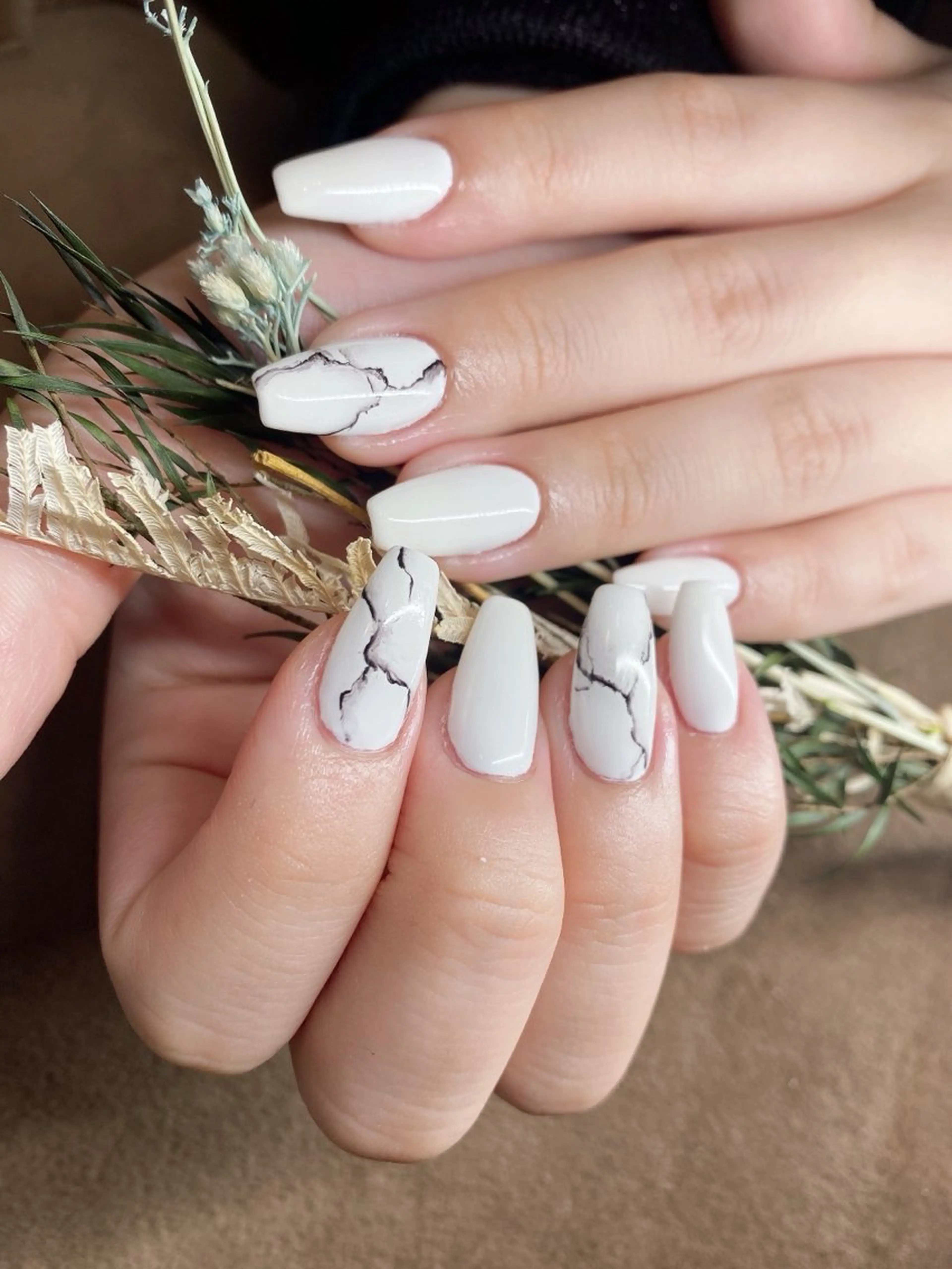 ネイル 大理石ネイル(マーブル) オフィスネイル シンプルネイル Nakanail ChiKaのネイルデザイン