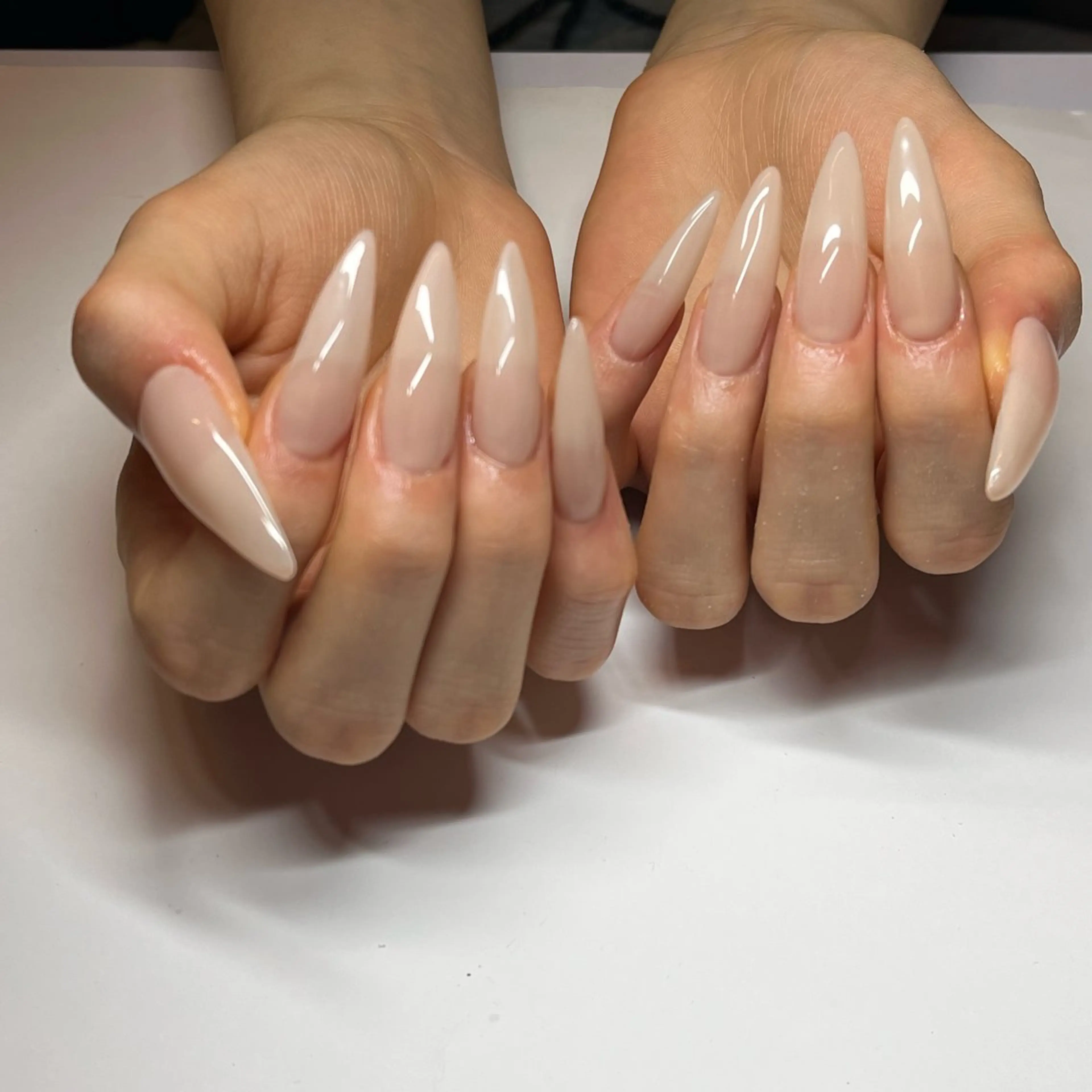 ロング ハンドネイル watabe .のネイルデザイン