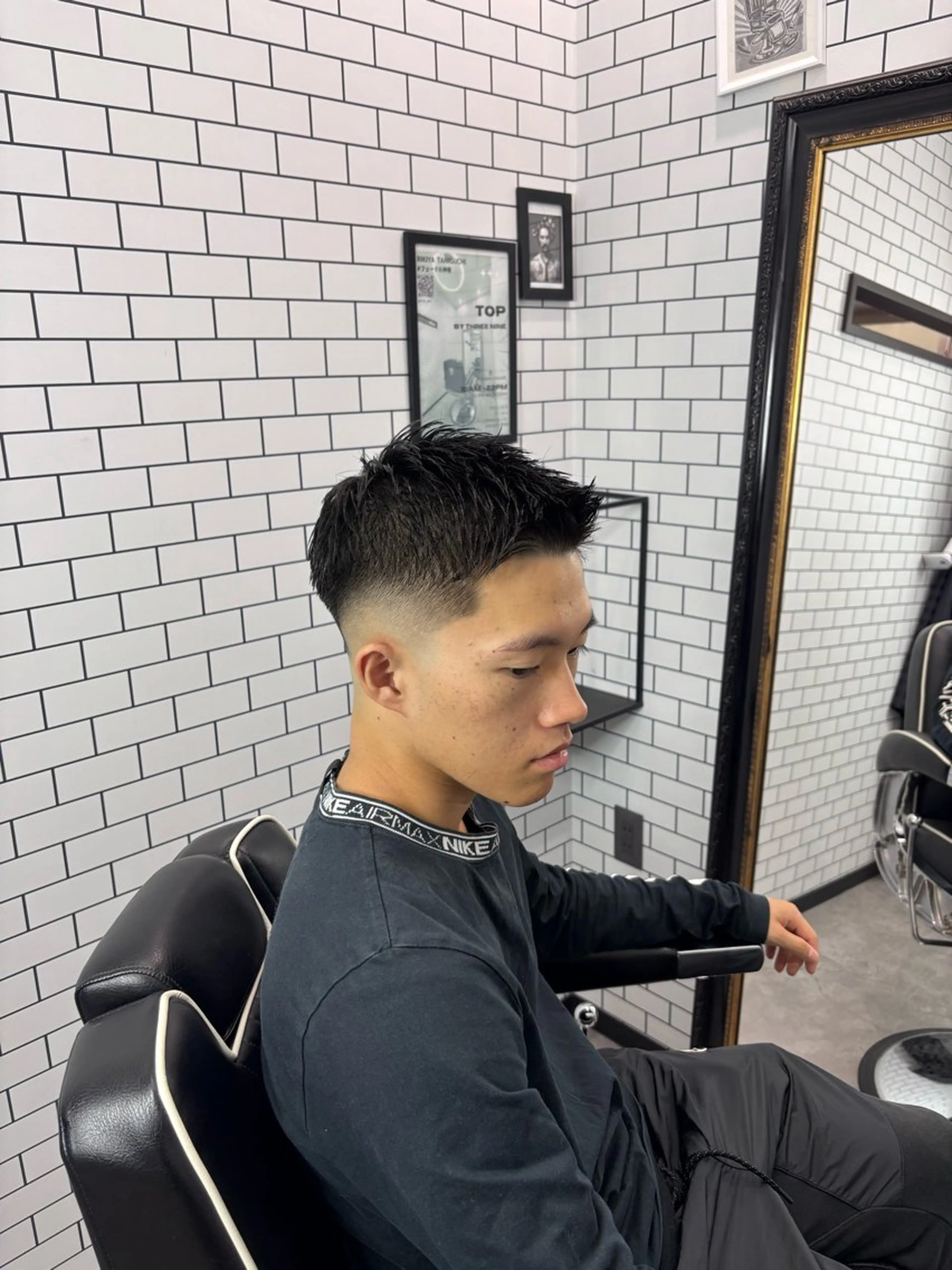 ショート メンズ フェードカット スキンフェード TOP by THREE NINE所属・戸辺 羅夢のヘアスタイル