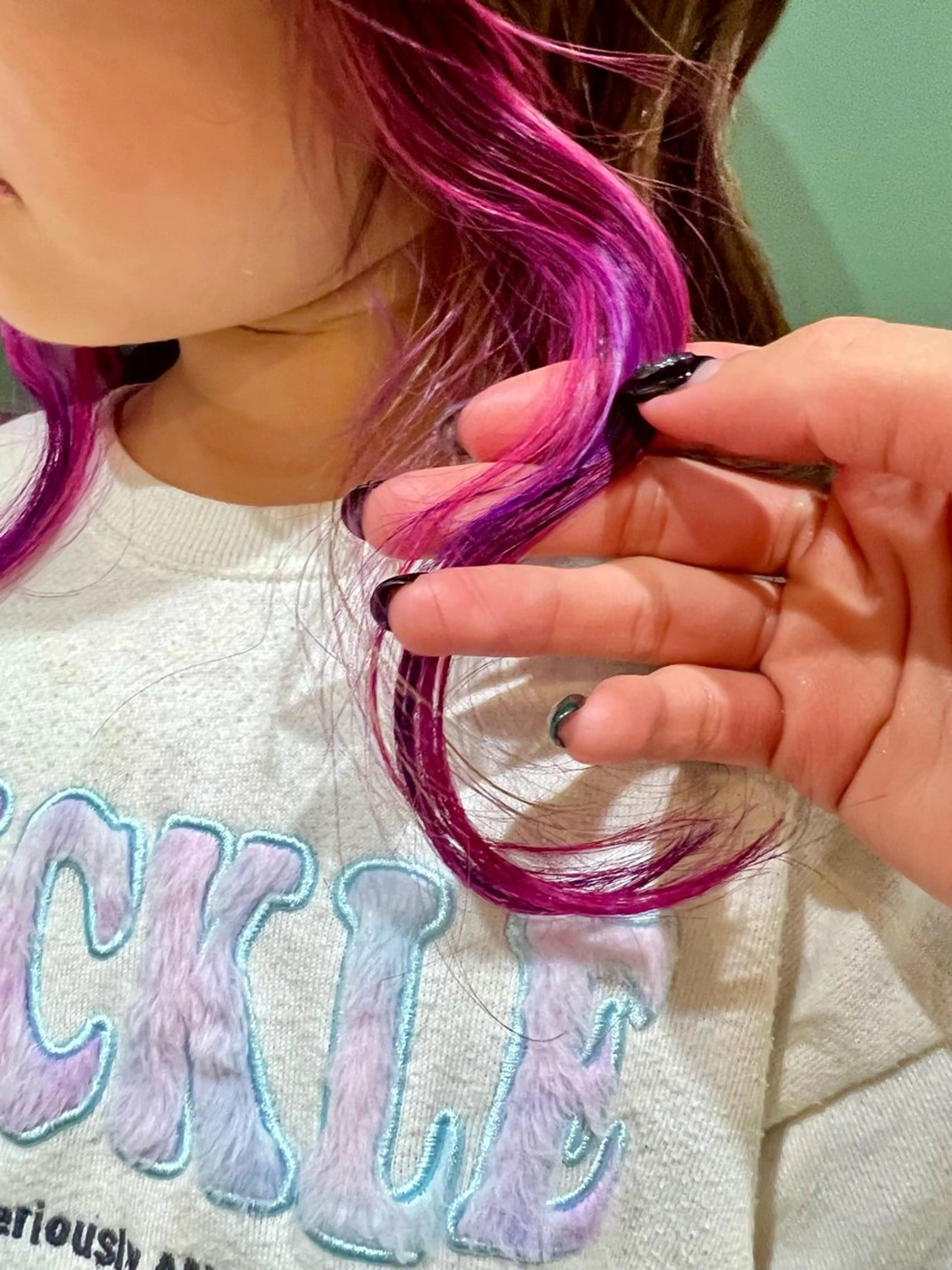 ミディアム カラー イヤリングカラー ヘアカラー トリートメント ヘッドスパ カラースペシャリスト しょう🧑🏼‍🎨のヘアスタイル