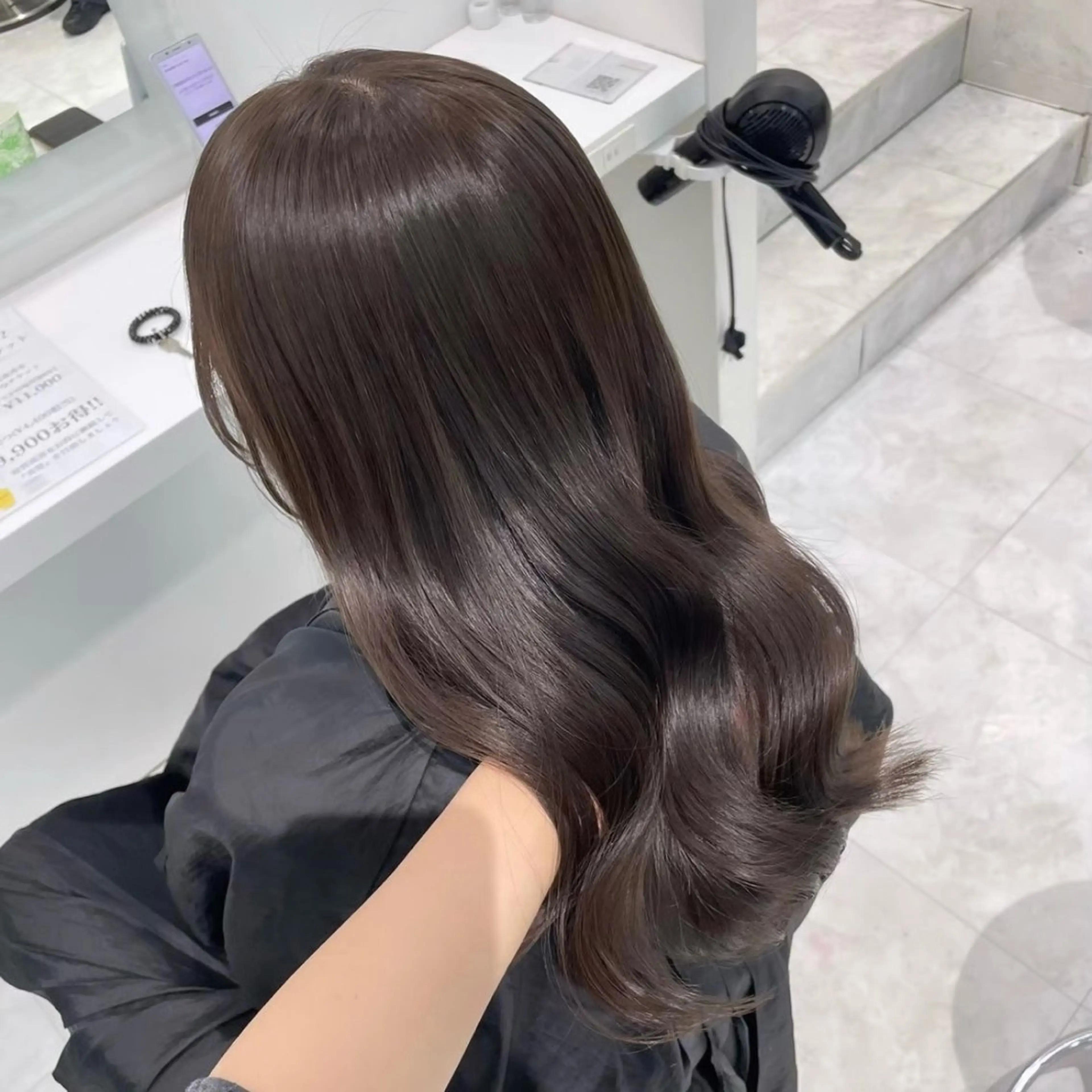 〖卒業生限定✨〗ワンカラー➕髪質改善トリートメント➕コテ巻き🎀の写真