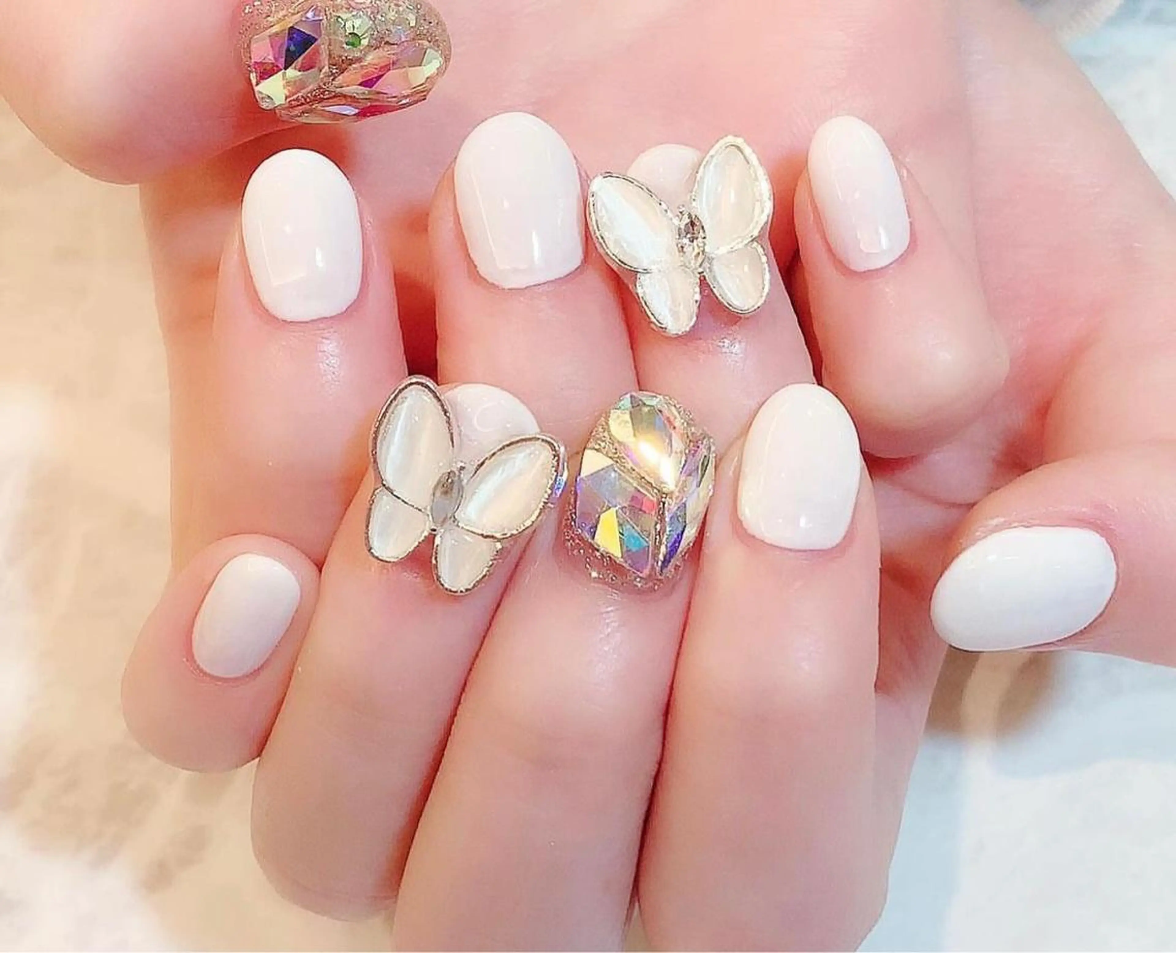 ネイル ハンドネイル VIVIAN リサのネイルデザイン