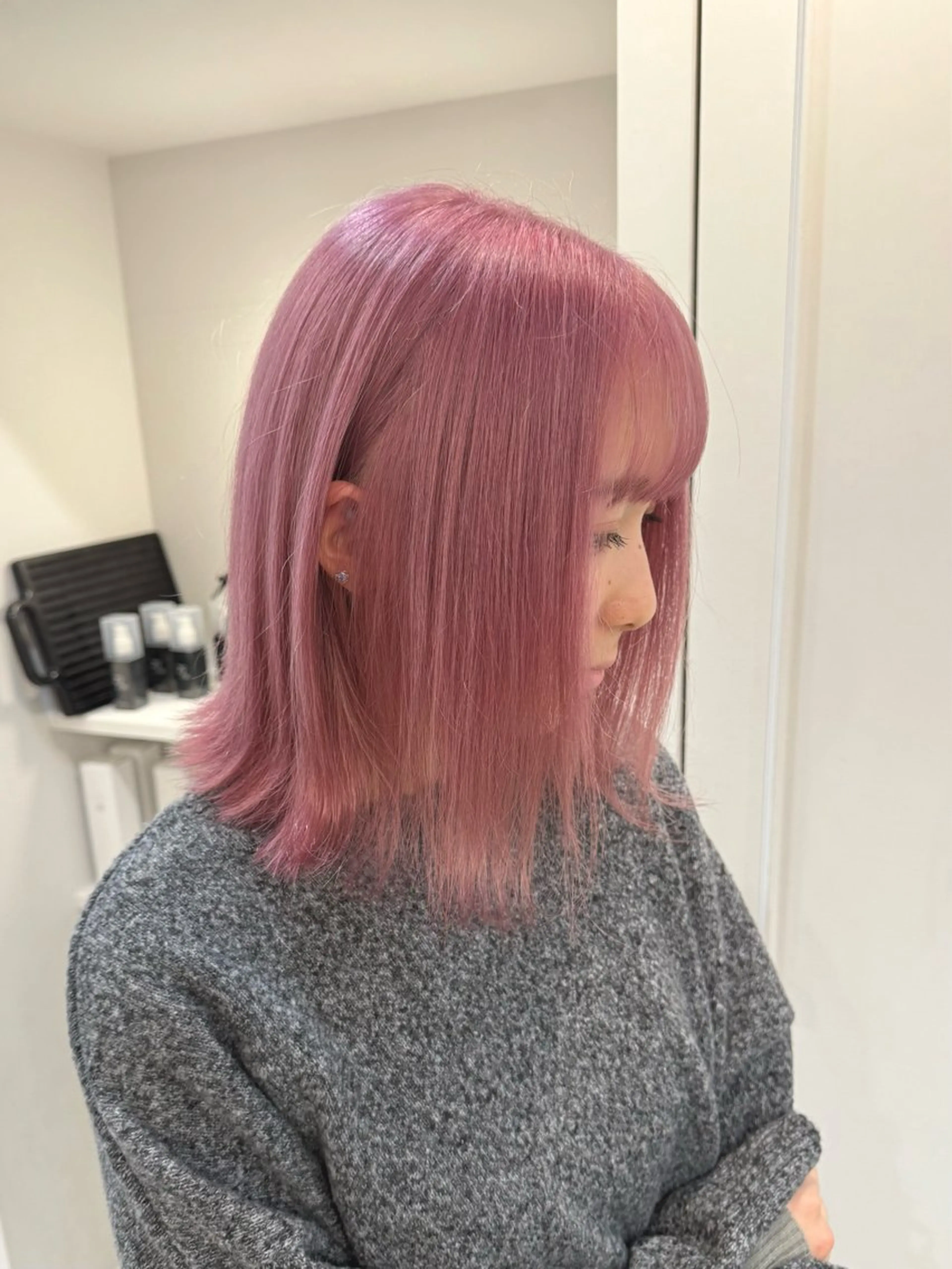 ミディアム カラー ヘアアレンジ ブリーチ ケアブリーチ ラベンダーカラー ピンクカラー ピンクラベンダー カット ヘアカラー SALOWIN京都河原町Suite店所属・外国人風レイヤー/ ハイトーンSHUのヘアスタイル