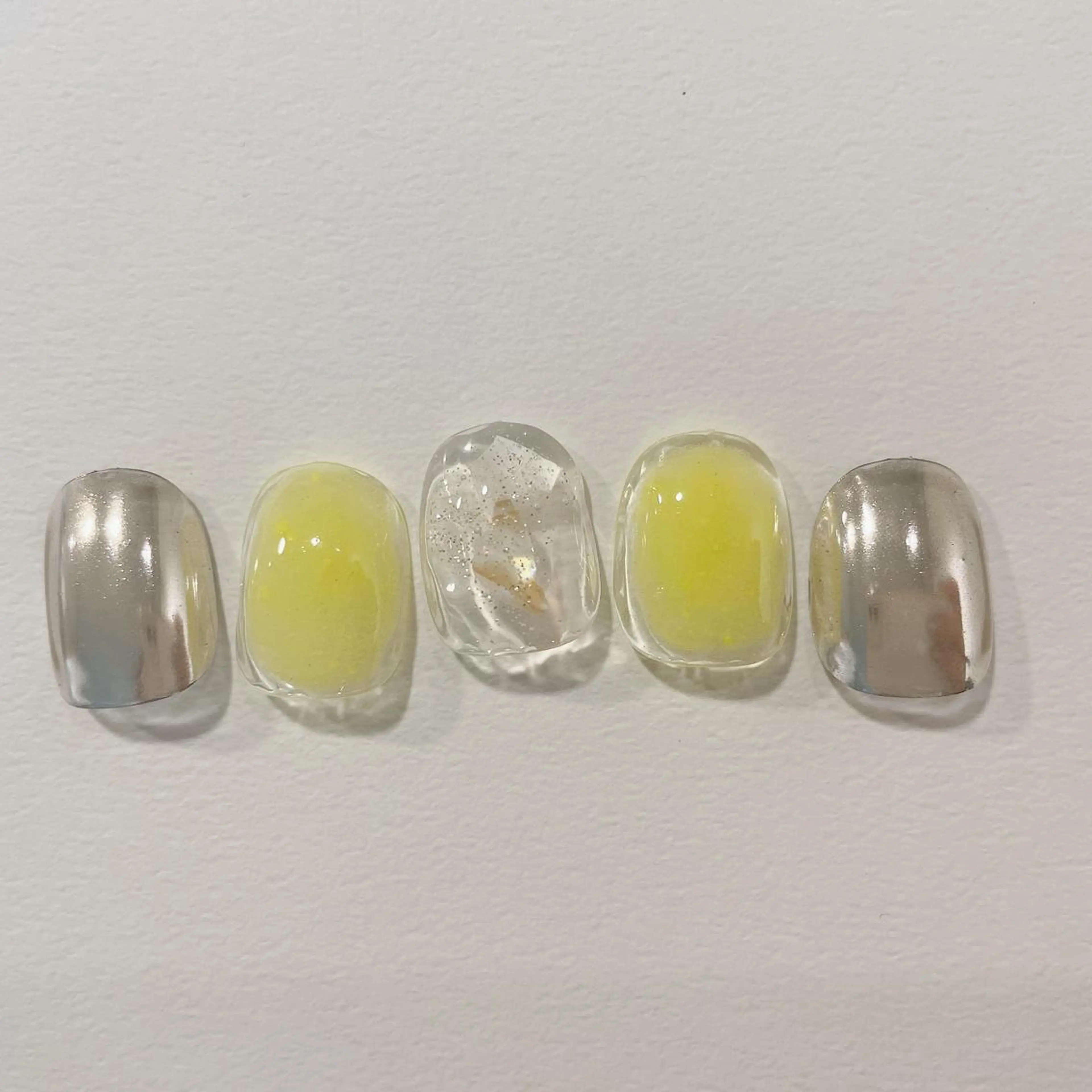 【シンプルデザイン】簡単なデザインネイル(オフ有の場合は+¥1,100)の写真