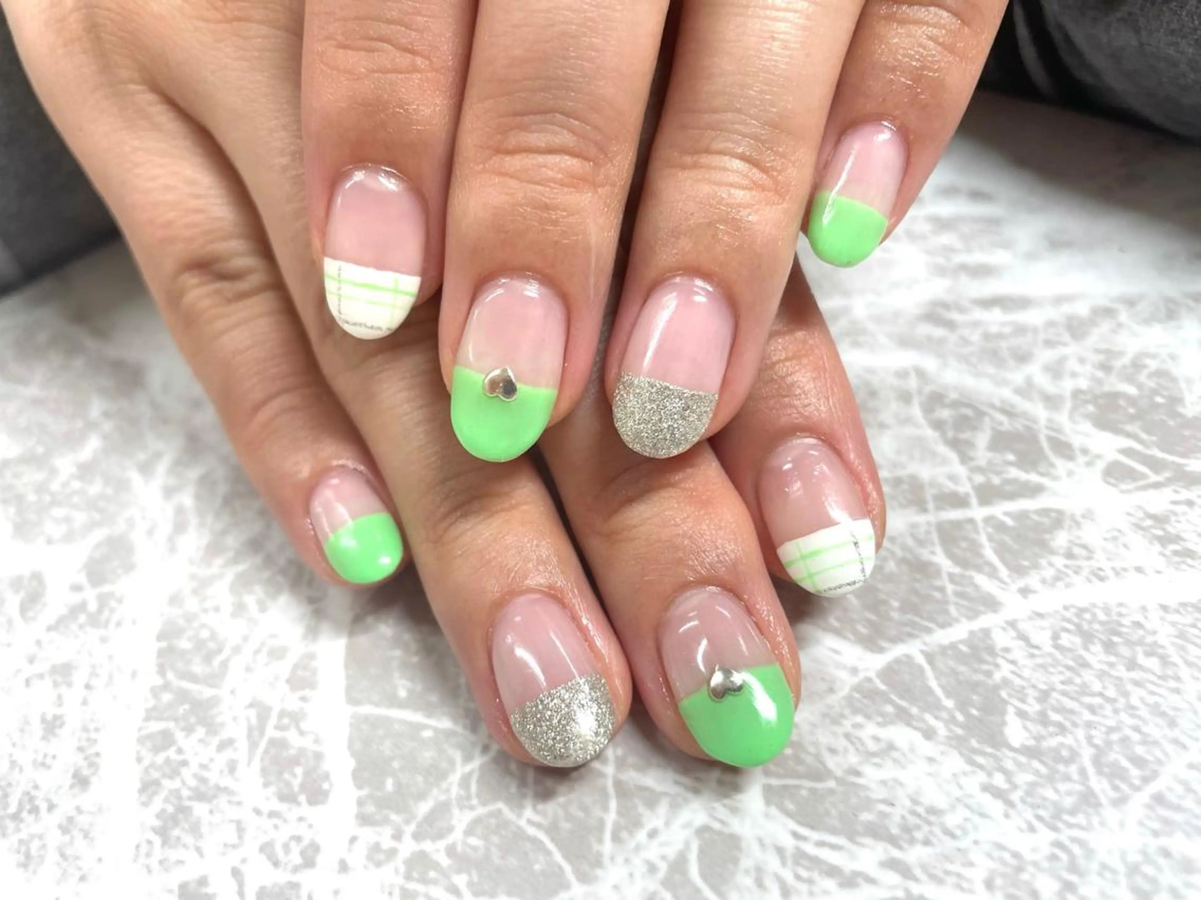 ミディアム ネイル R.A.T.salon所属・R.A.T. salonのエステ・リラクイメージ