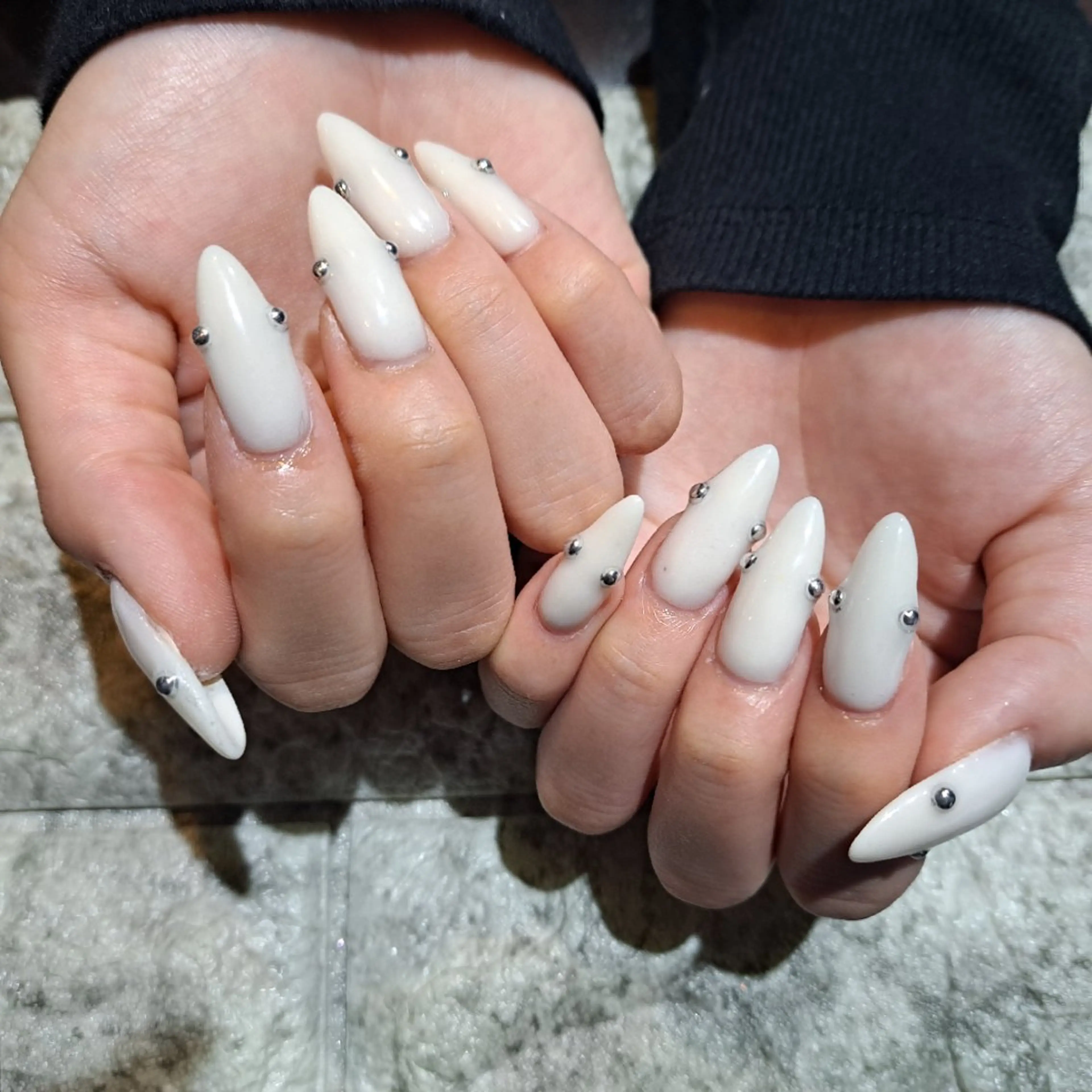 ネイル ストーンネイル RounGe町田店 🧸大谷のネイルデザイン