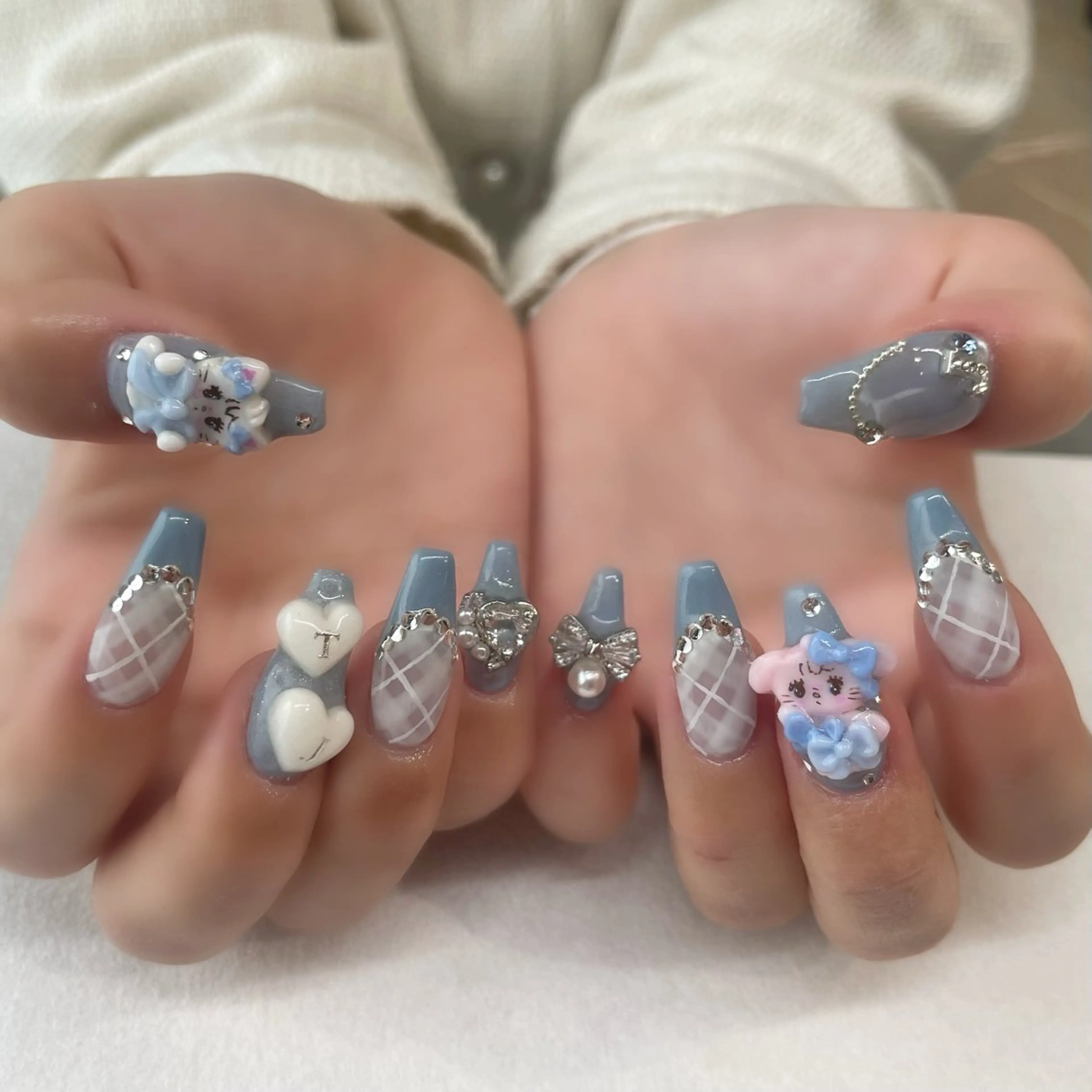 ネイル ハンドネイル 💎🐰 saki. m 🐰💎のネイルデザイン