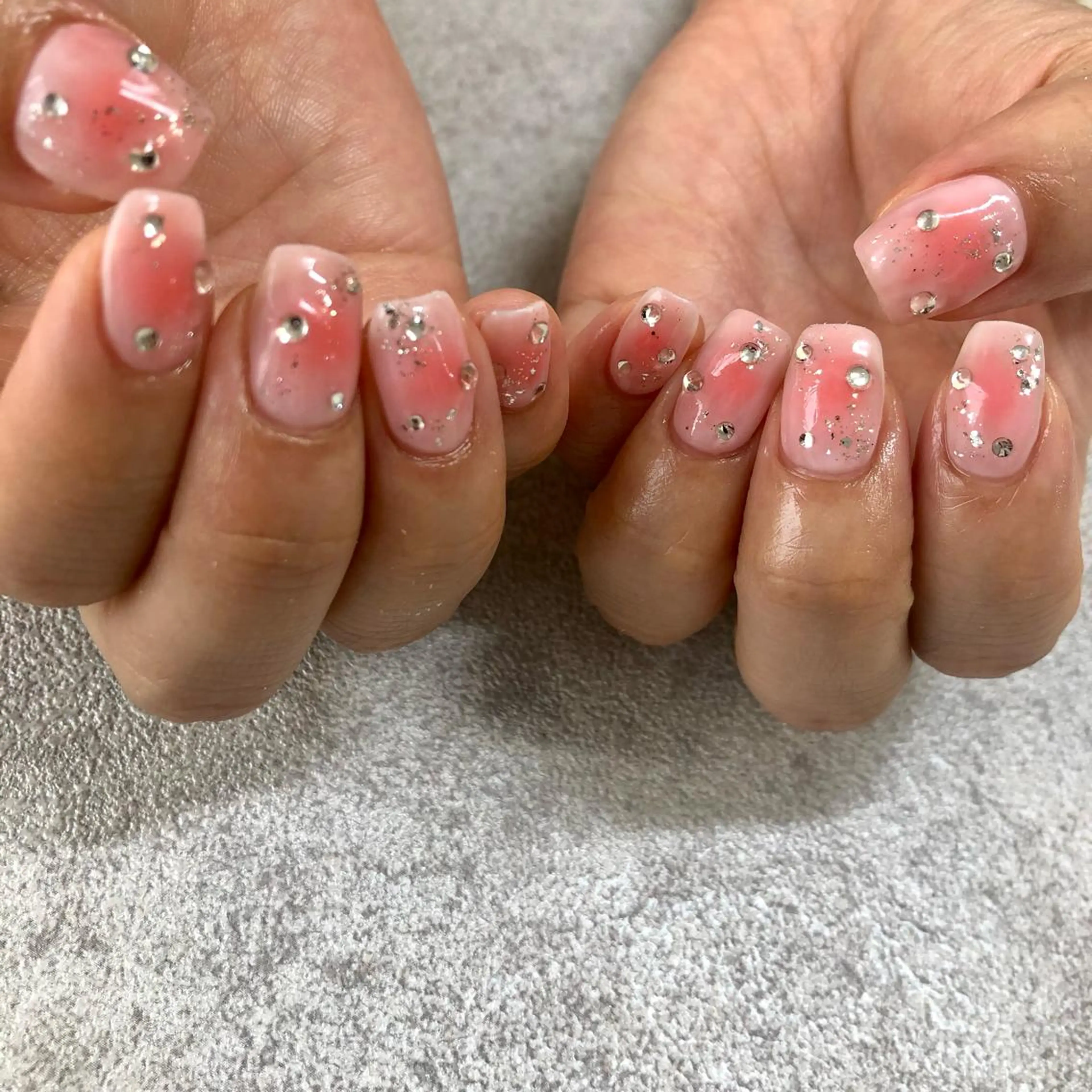 ネイル ハンドネイル ViViA momokaのネイルデザイン