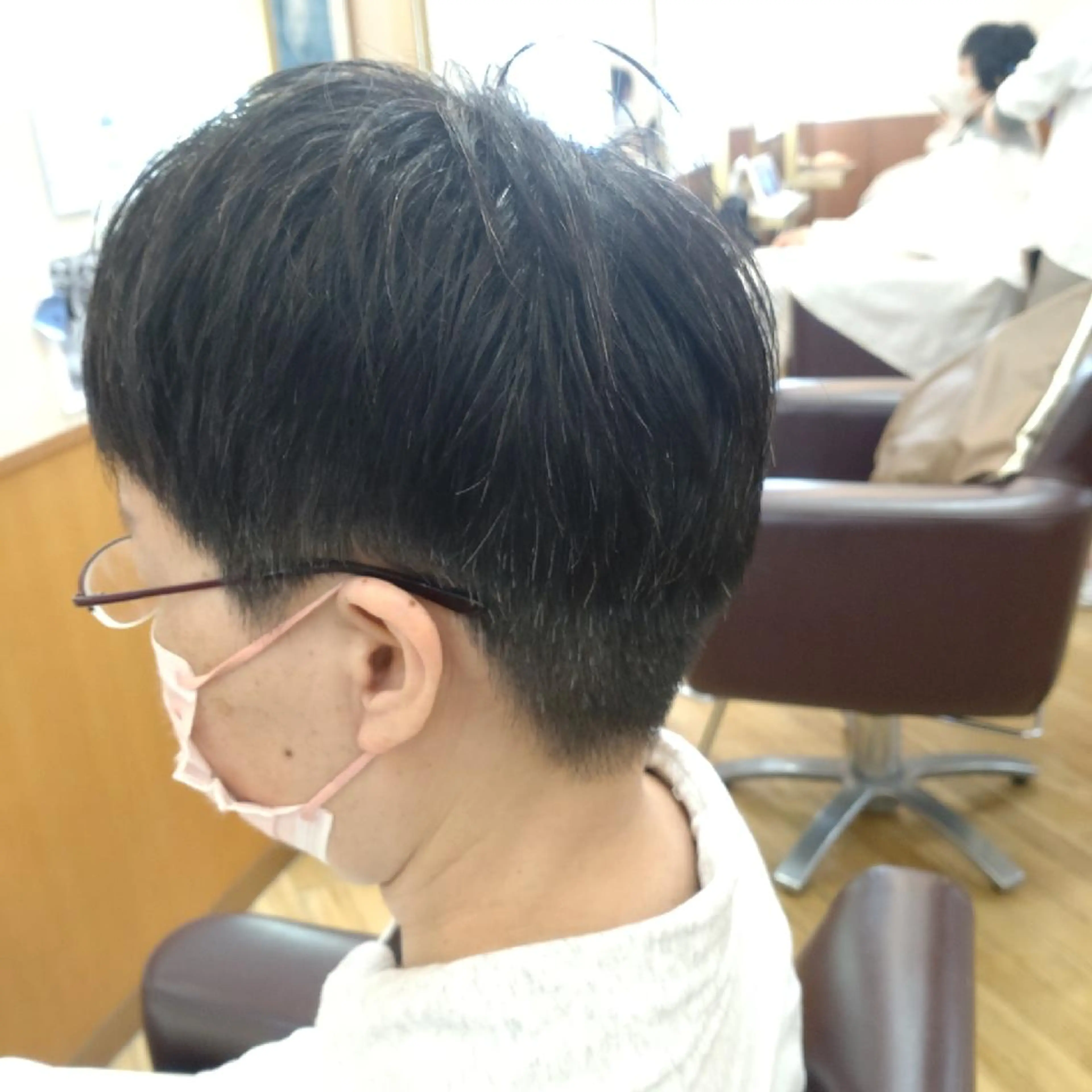 ショート カット ヘッドスパ 仮屋 敬介のヘアスタイル