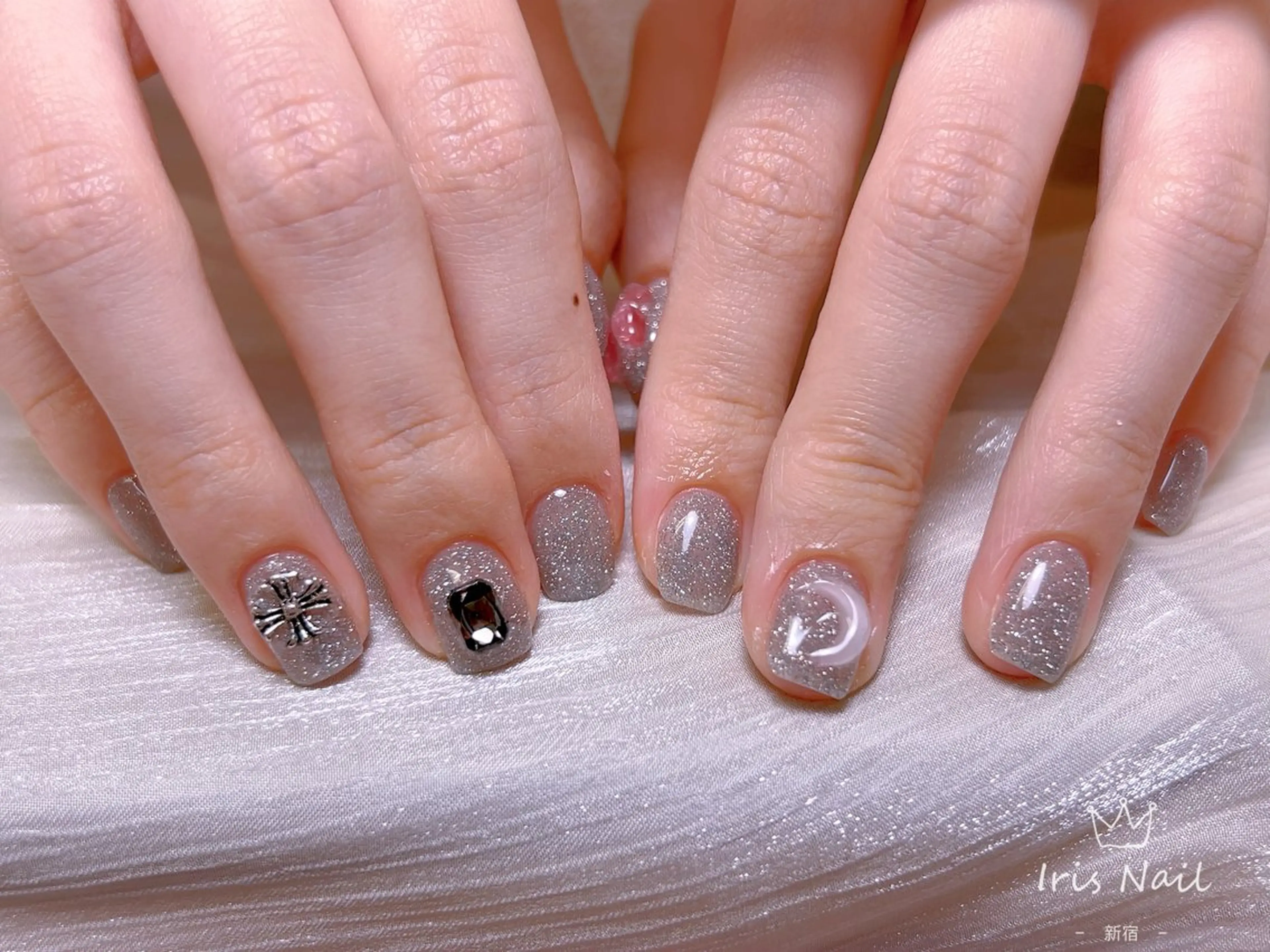 ネイル フレンチネイル ジェルネイル グラデーション 韓国ネイル マグネットネイル ハンドネイル 【長さ出し】 IRIS NAILのネイルデザイン