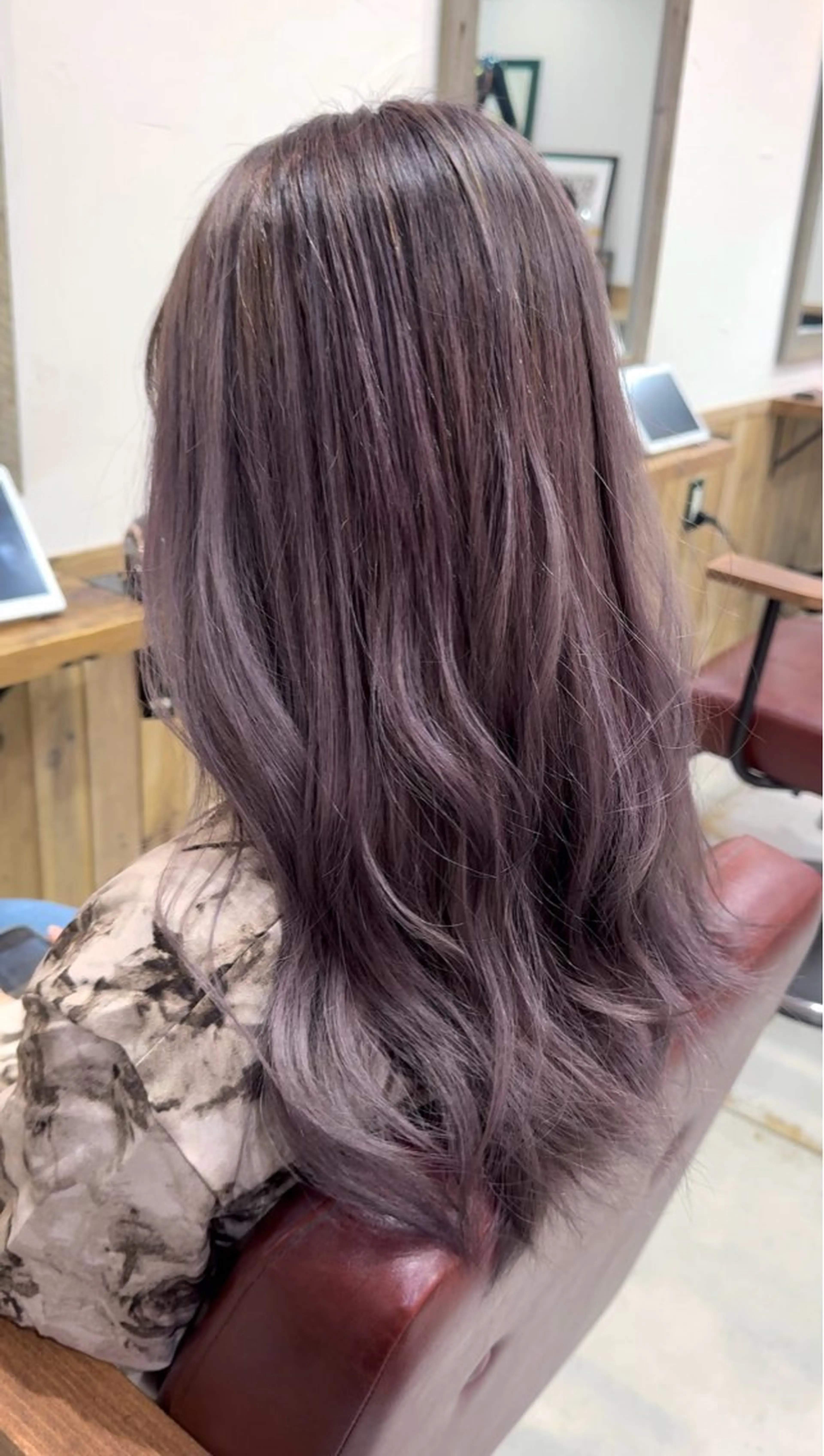 セミロング カラー ヘアカラー トリートメント ヘアセット hair design NORM所属・吉田裕太/ハイライト ダブルカラーのヘアスタイル