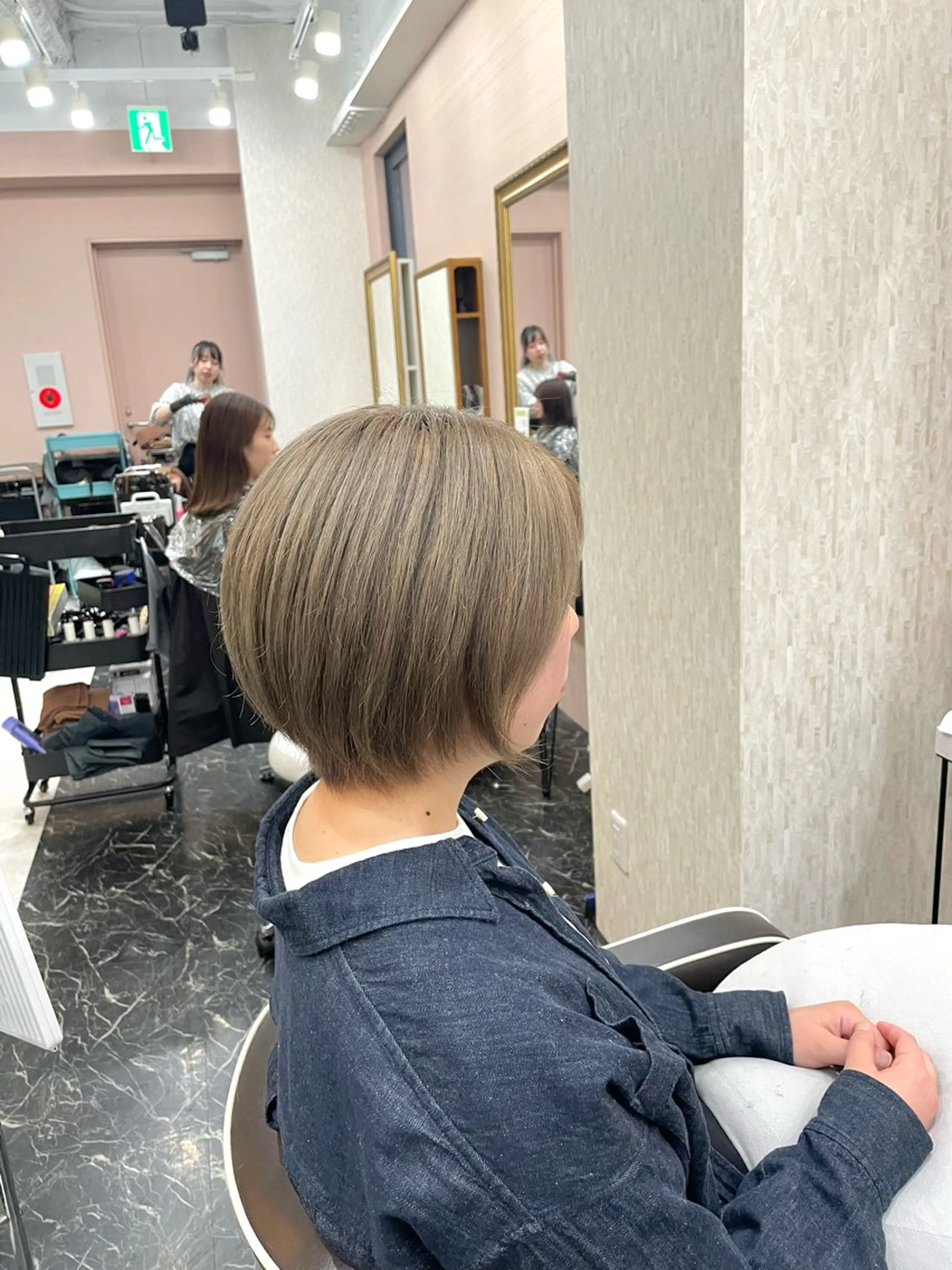 ショート カット ヘアカラー 亀川蓮 Agu hairのヘアスタイル