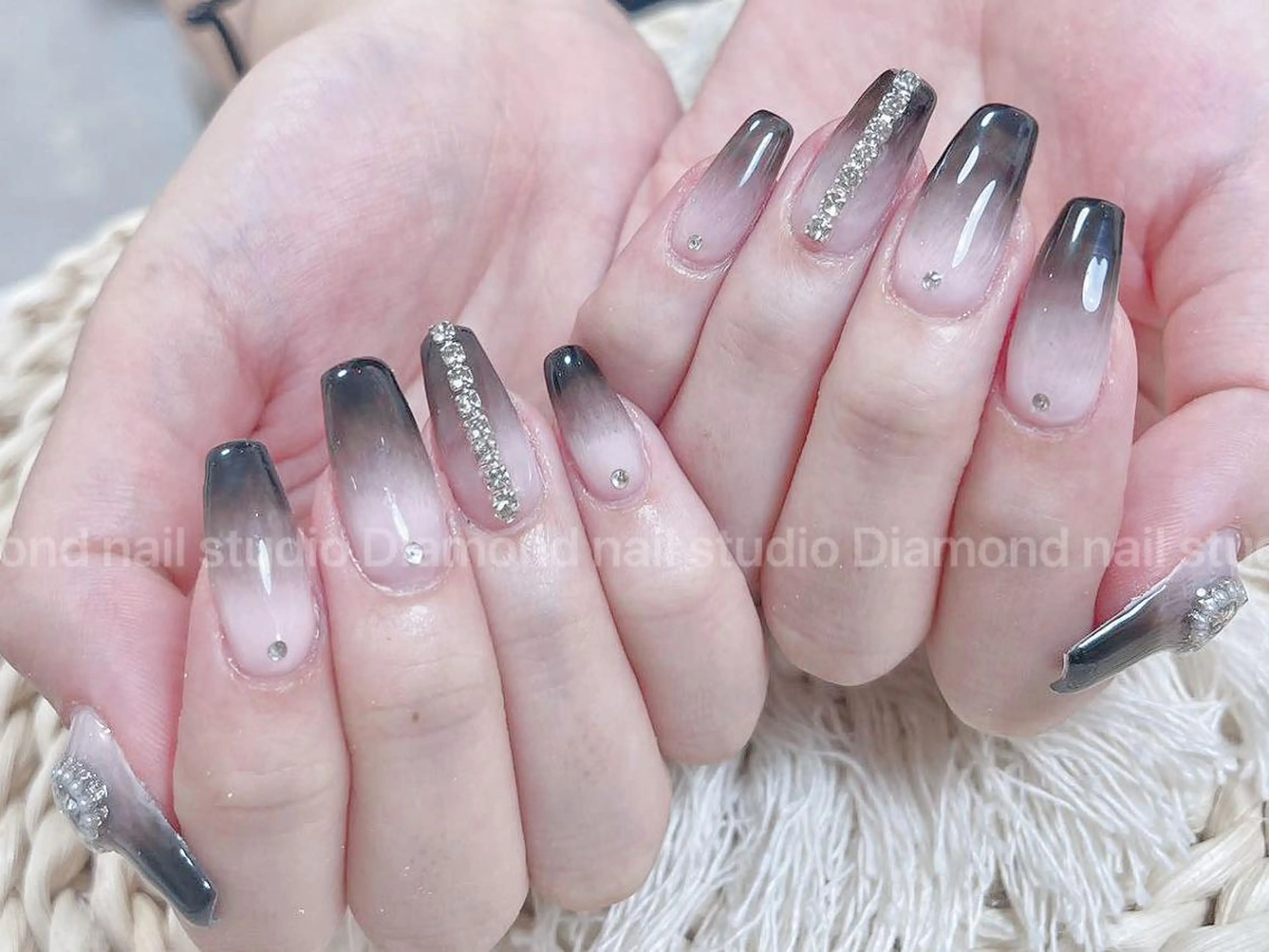 セミロング ハンドネイル Diamond ✨のネイルデザイン