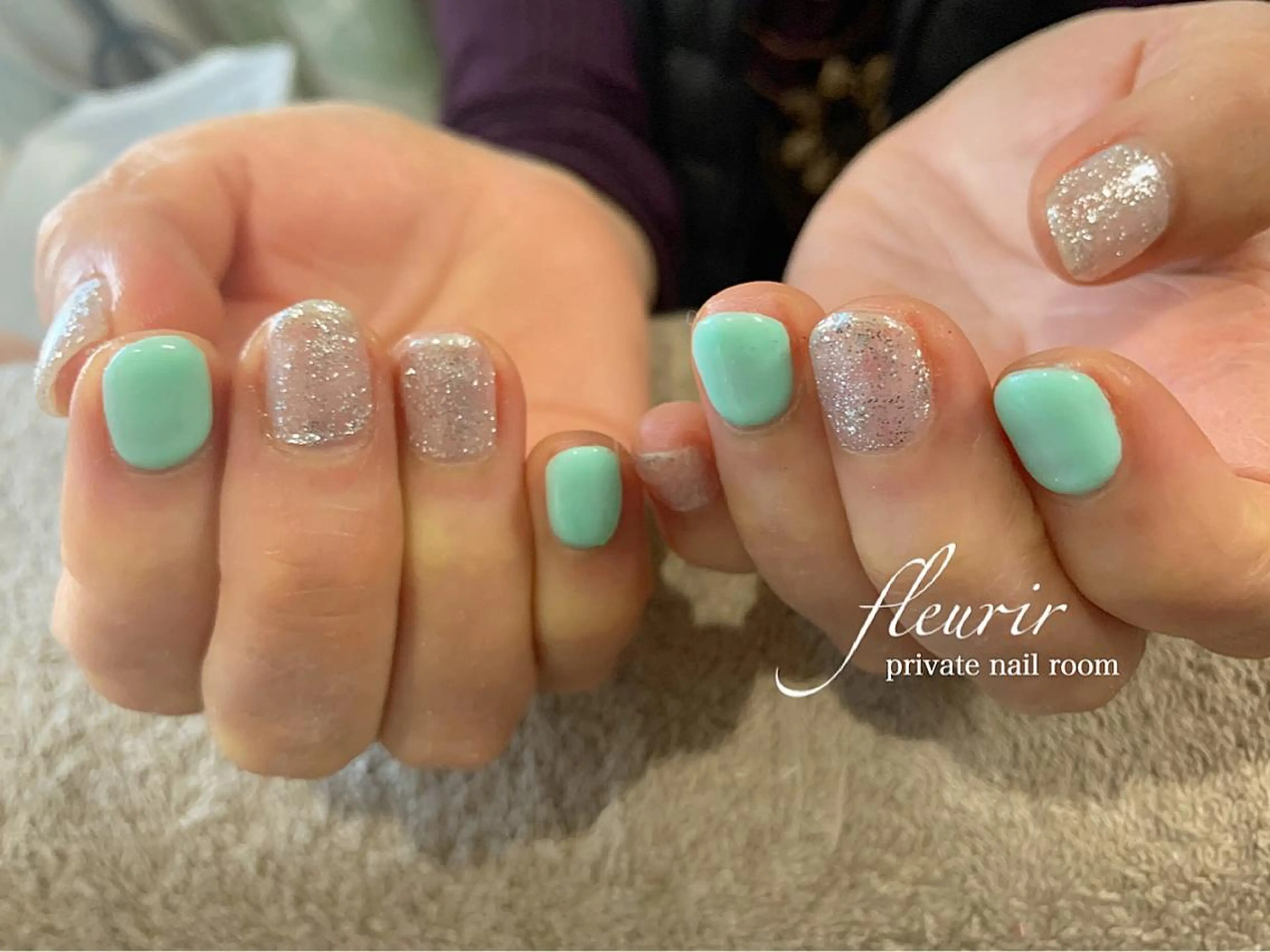 ネイル グリーン ラメ(グリッター) ワンカラーネイル シルバー フルリール 【プライベートサロンのネイルデザイン