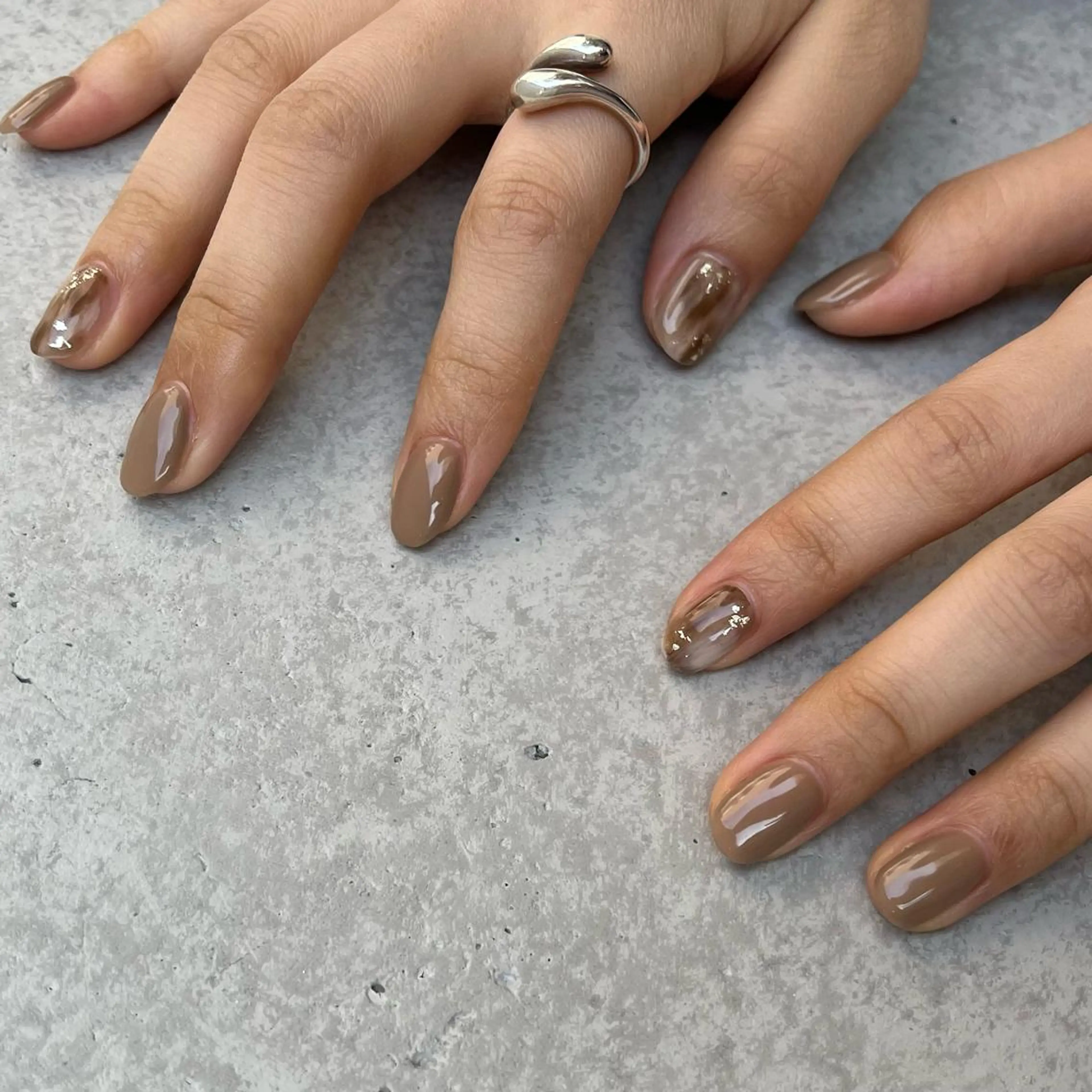 ネイル ハンドネイル 🤎Two ERI🤎のネイルデザイン