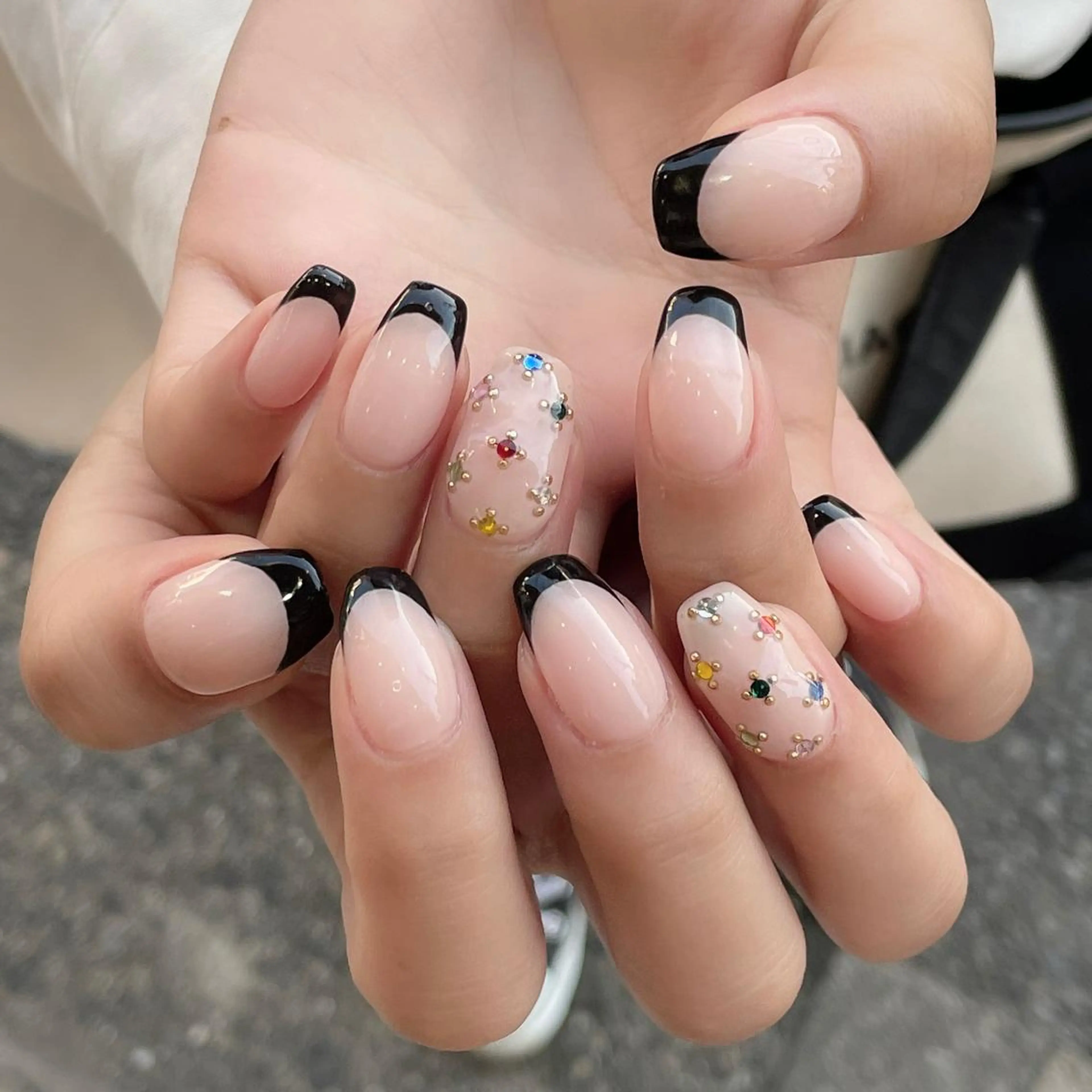 ネイル ハンドネイル Nest 三田のマツエク・マツパデザイン