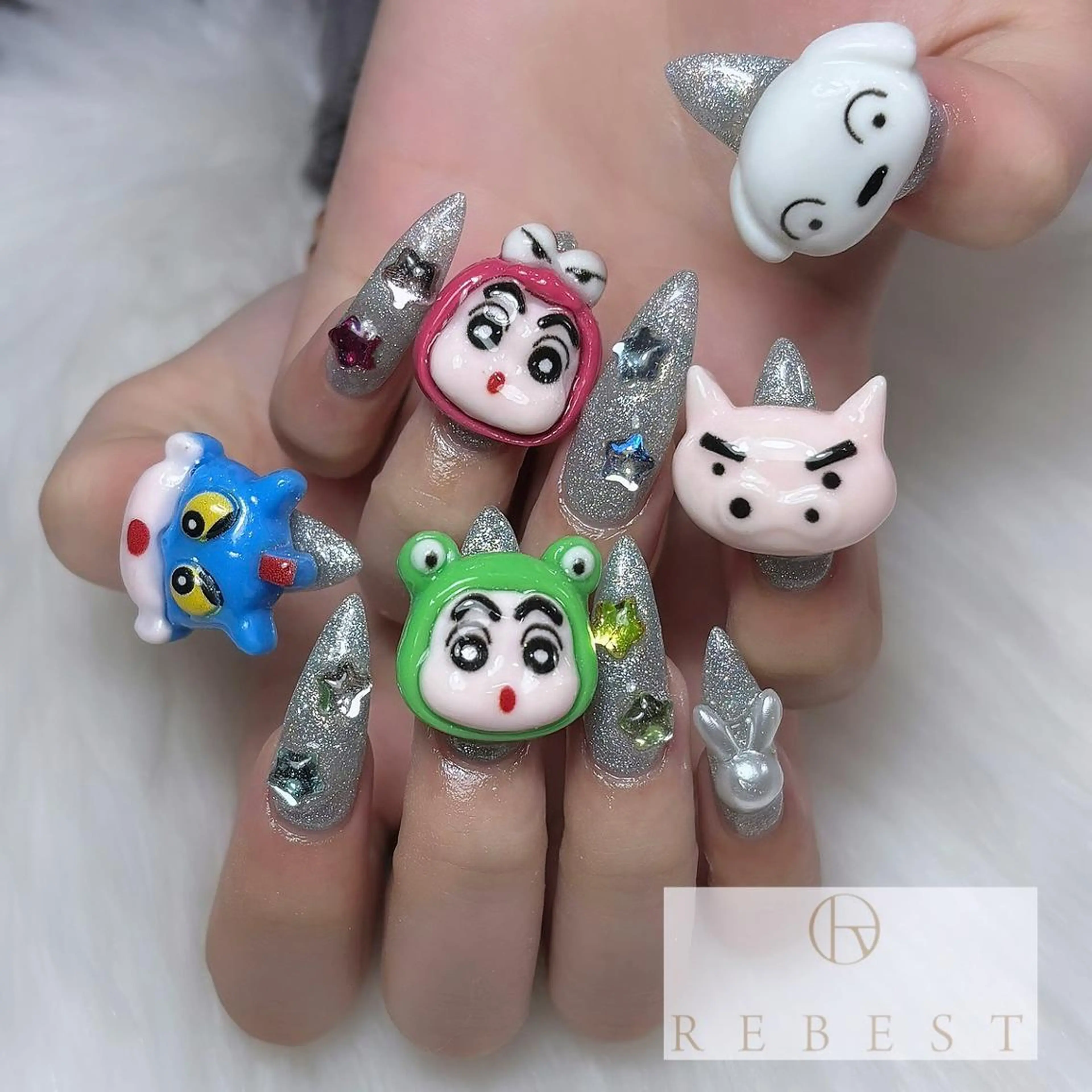 ネイル nailist SENAのネイルデザイン