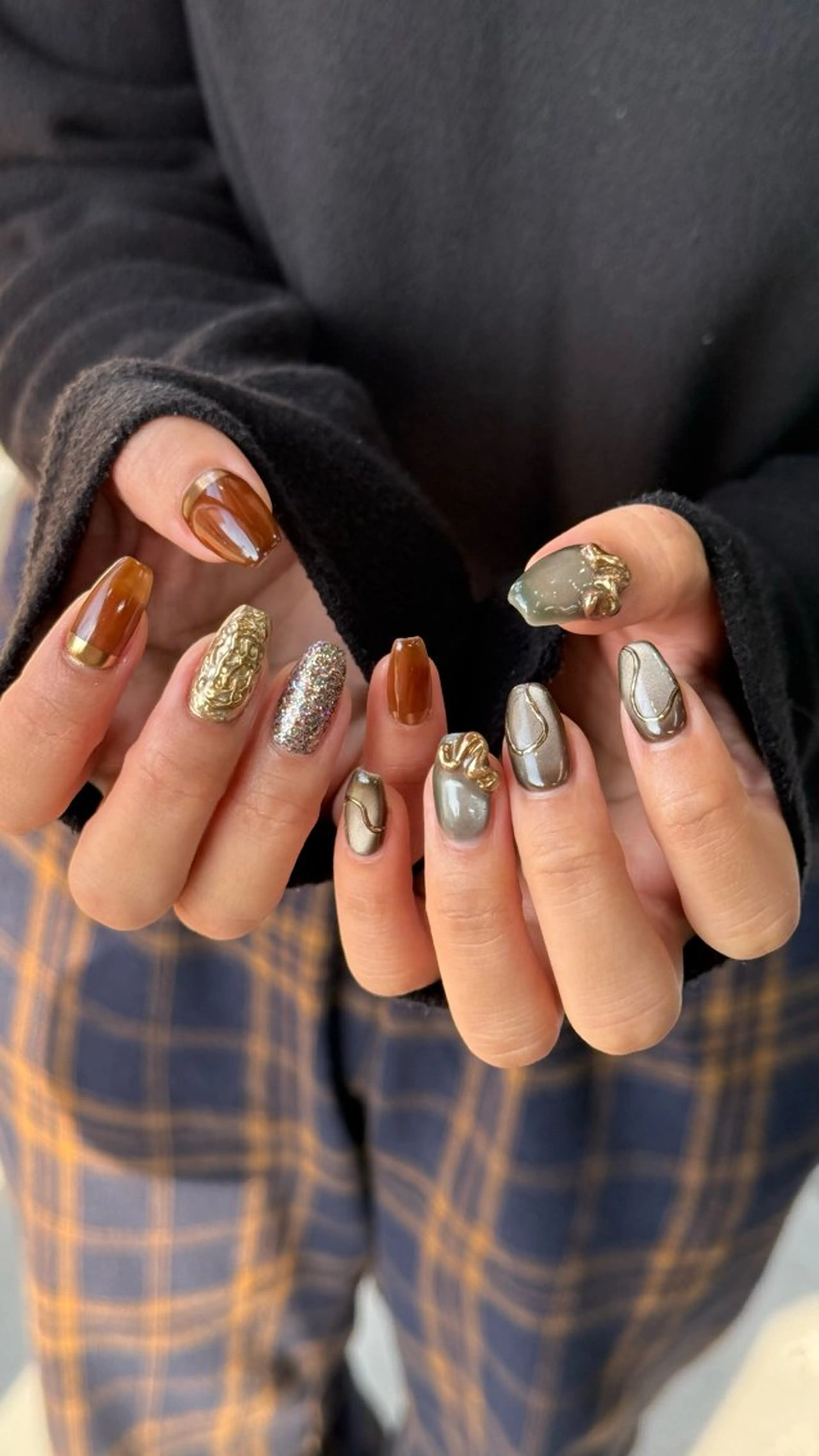 ネイル キラキラネイル マグネットネイル ハンドネイル Momoka ネイリスト福岡/薬院のネイルデザイン