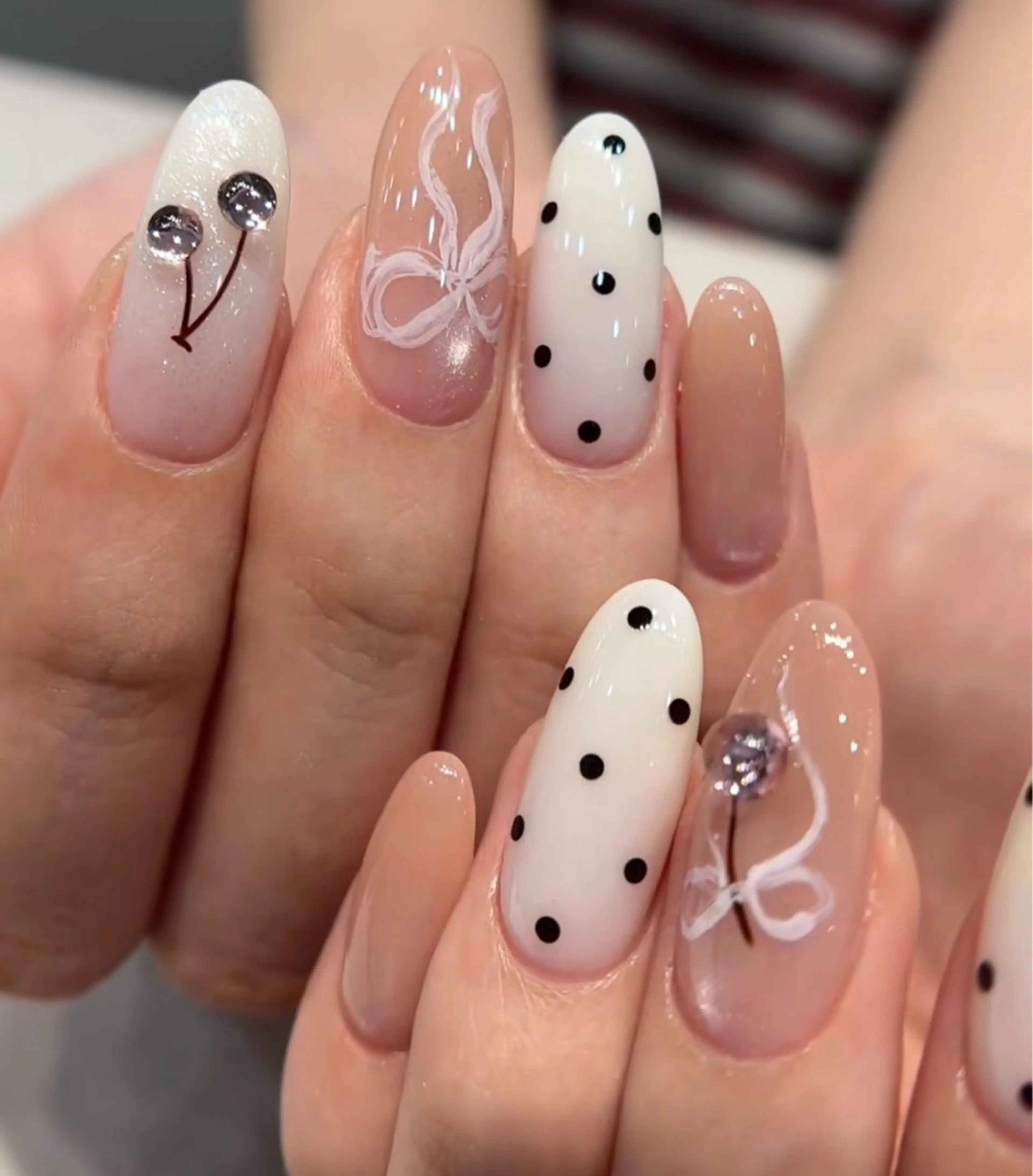 ネイル フレンチネイル ジェルネイル ガラスフレンチ ハロウィン ハート ハンドネイル H.baby Nail Salonのネイルデザイン