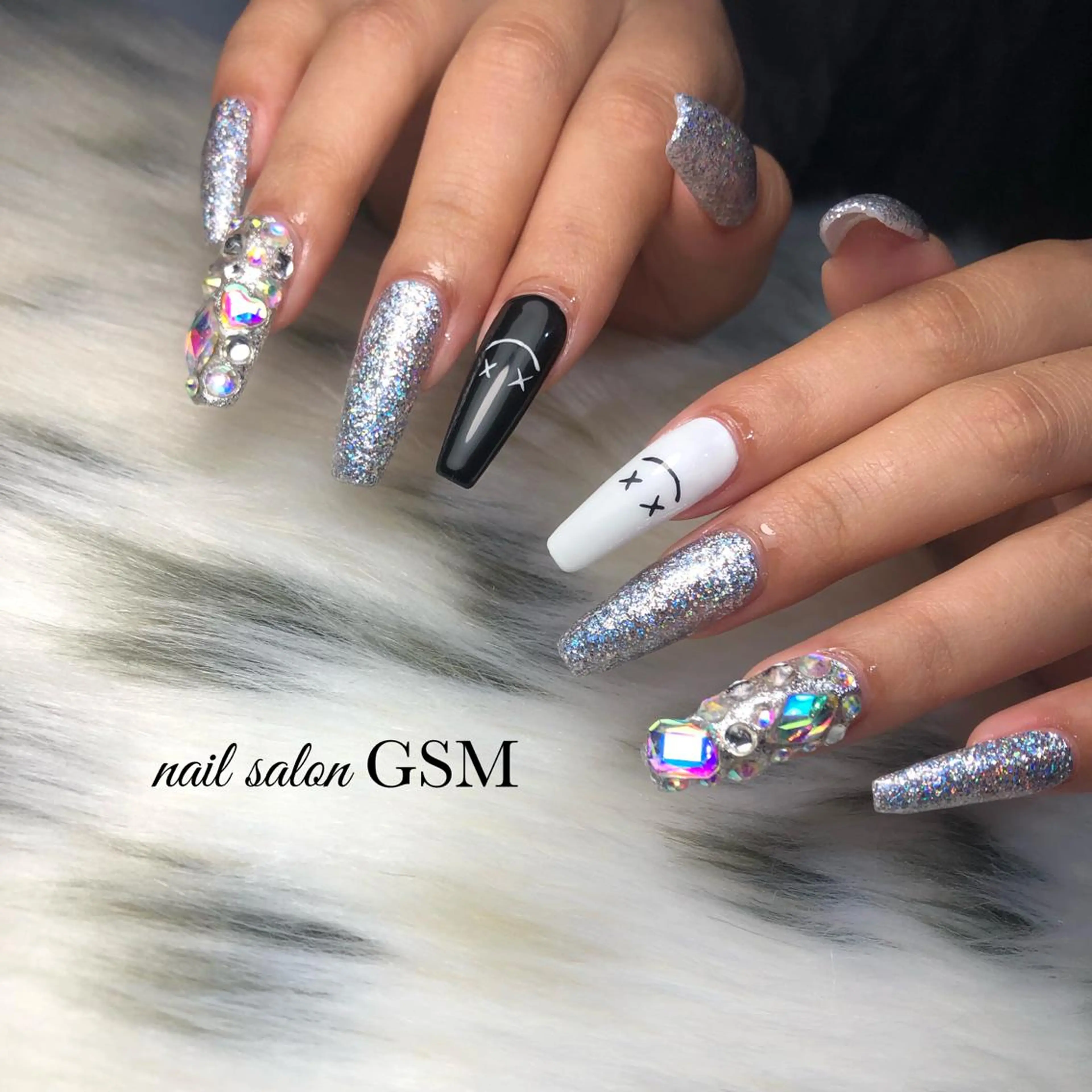ネイル キラキラネイル ハンドネイル nail salon GSMのネイルデザイン