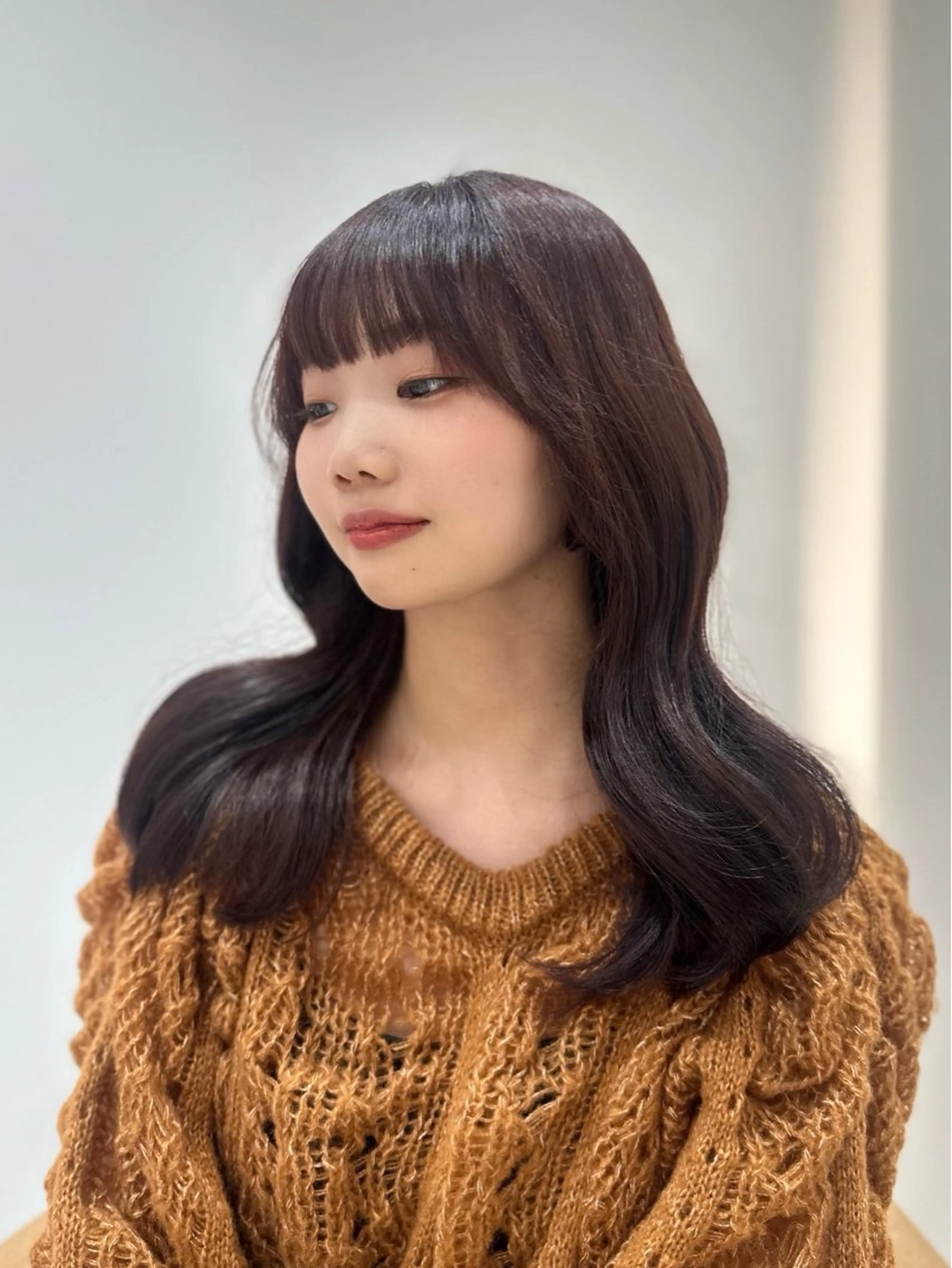 セミロング カラー アディクシーカラー ブリーチ ケアブリーチ デザインカラー ダブルカラー カット ヘアカラー トリートメント 韓国ヘア顔周りカット 艶髪ベージュtamaのヘアスタイル