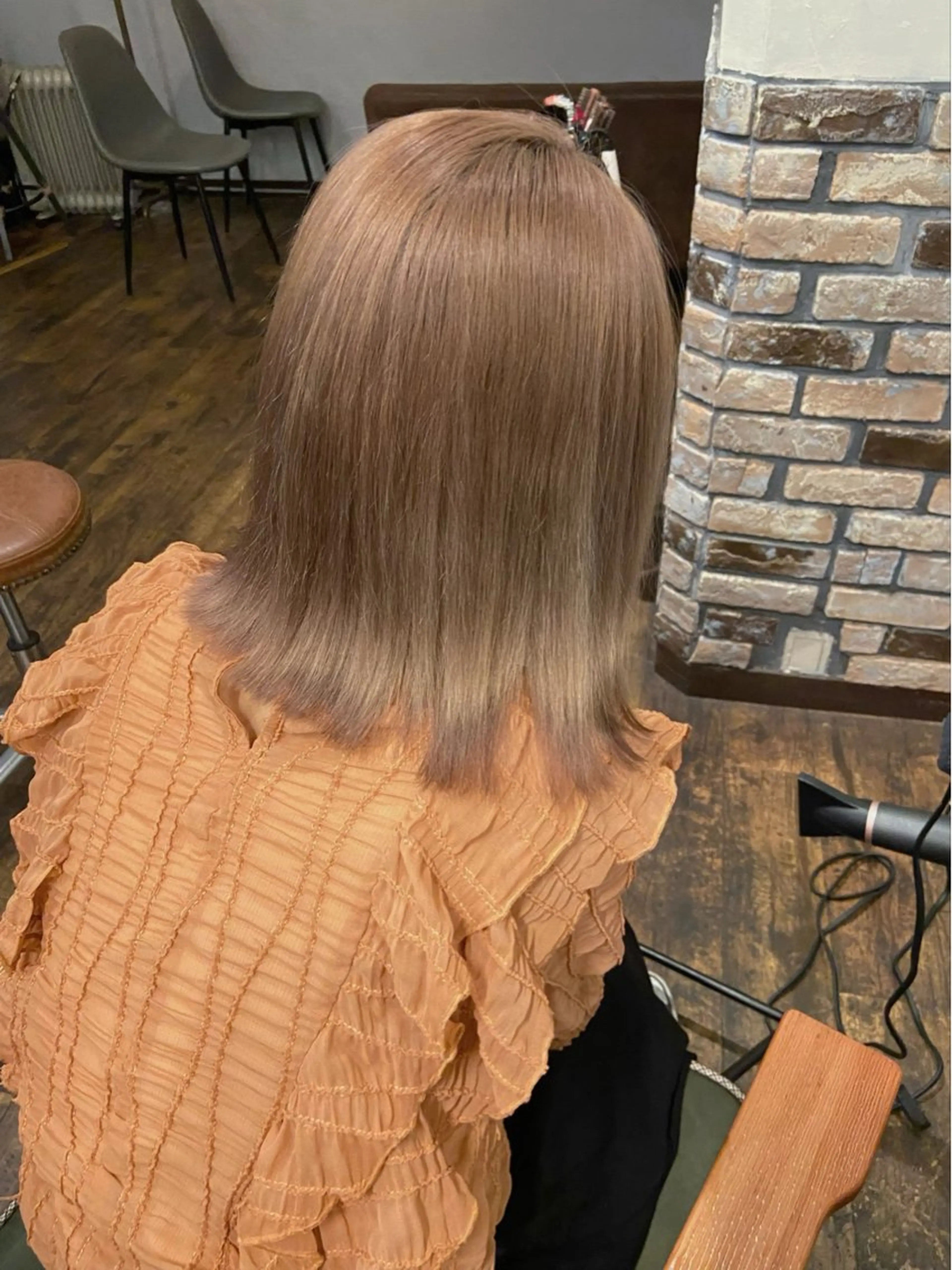 ミディアム CIERA所属・トウジョウ アリサのヘアスタイル