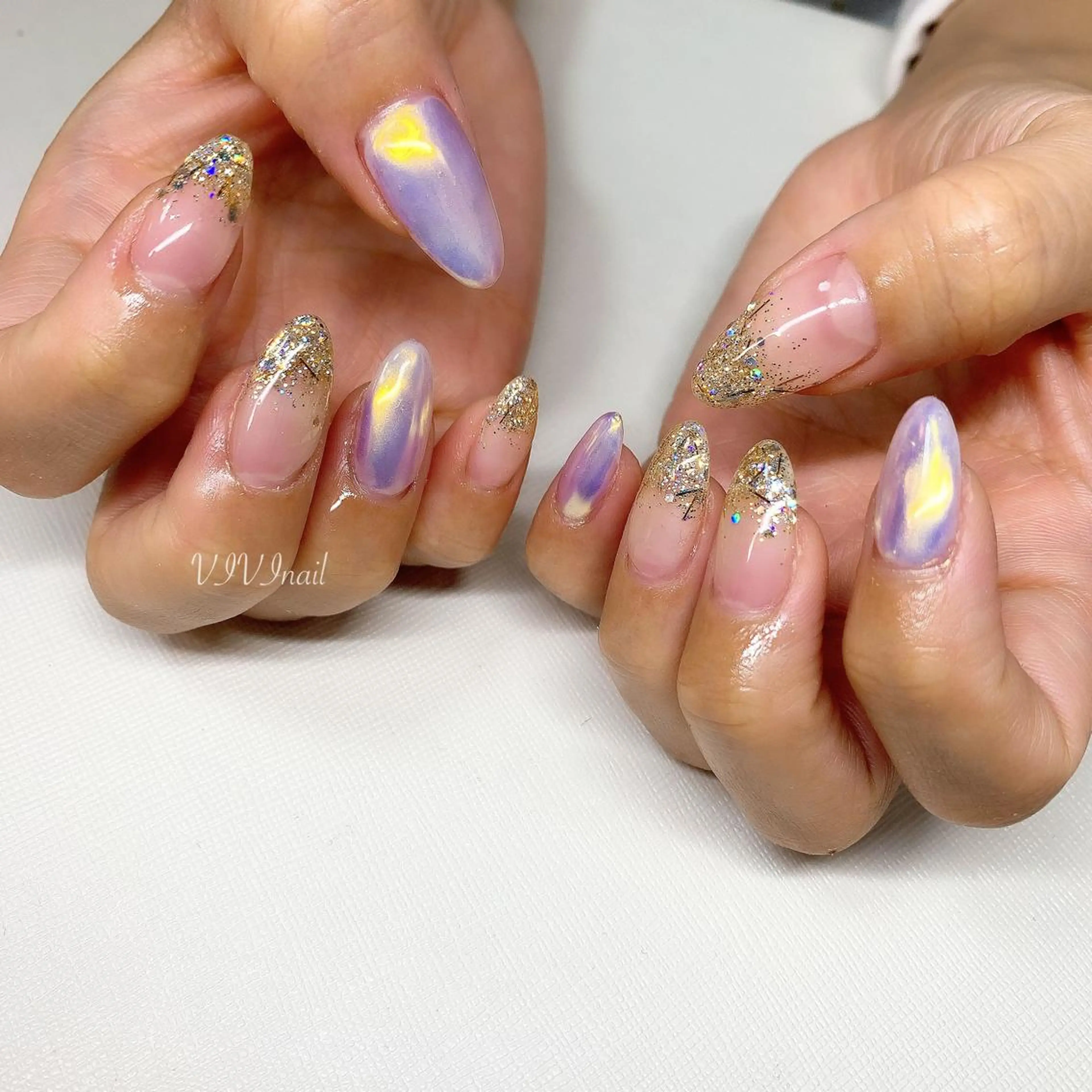 ネイル オーロラネイル ラメ(グリッター) ラメグラデーション ハンドネイル vivi nailのネイルデザイン