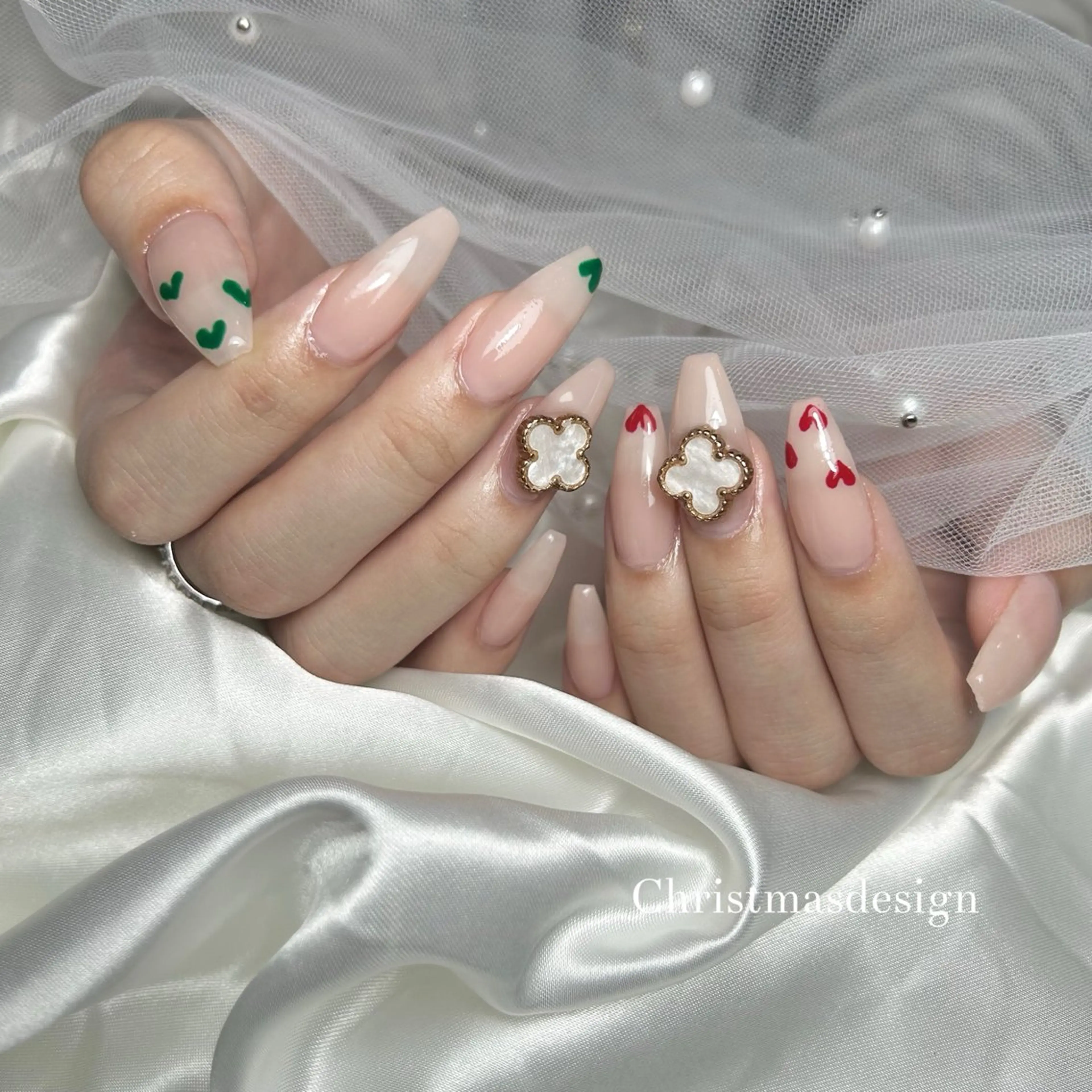 ネイル Nailsalon Sirius所属・SIRIUS manakaのネイルデザイン