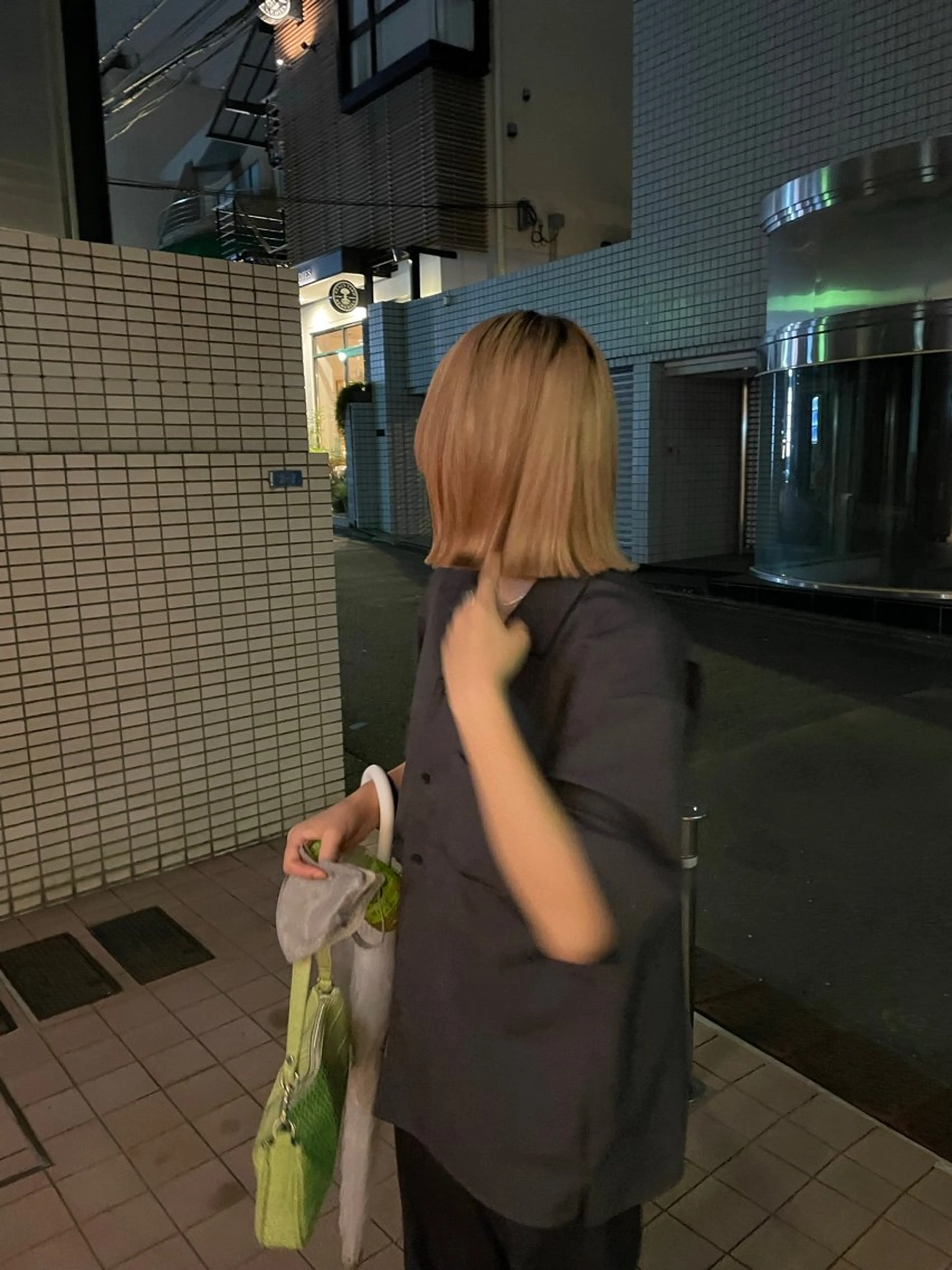 ミディアム カラー ハイトーンカラー ボブ カット Qin shaire salon 原宿所属・🌿パーマ/ボブ/ レイヤー/Mikiのヘアスタイル