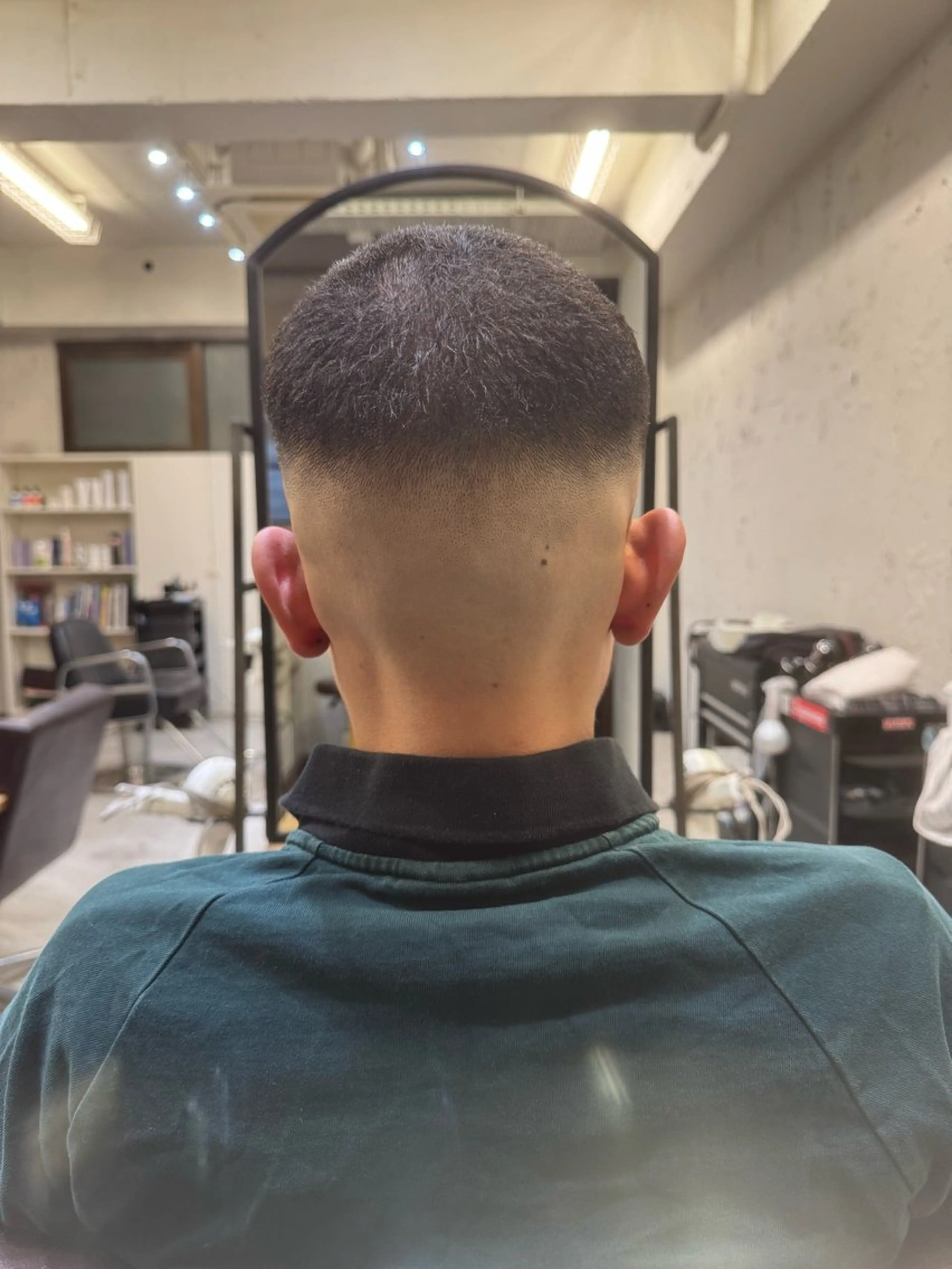 ショート メンズ ダウンパーマ フェードカット メンズパーマ メンズショート スキンフェード カット トリートメント 💈メンズ特化💈 TASUKUのヘアスタイル