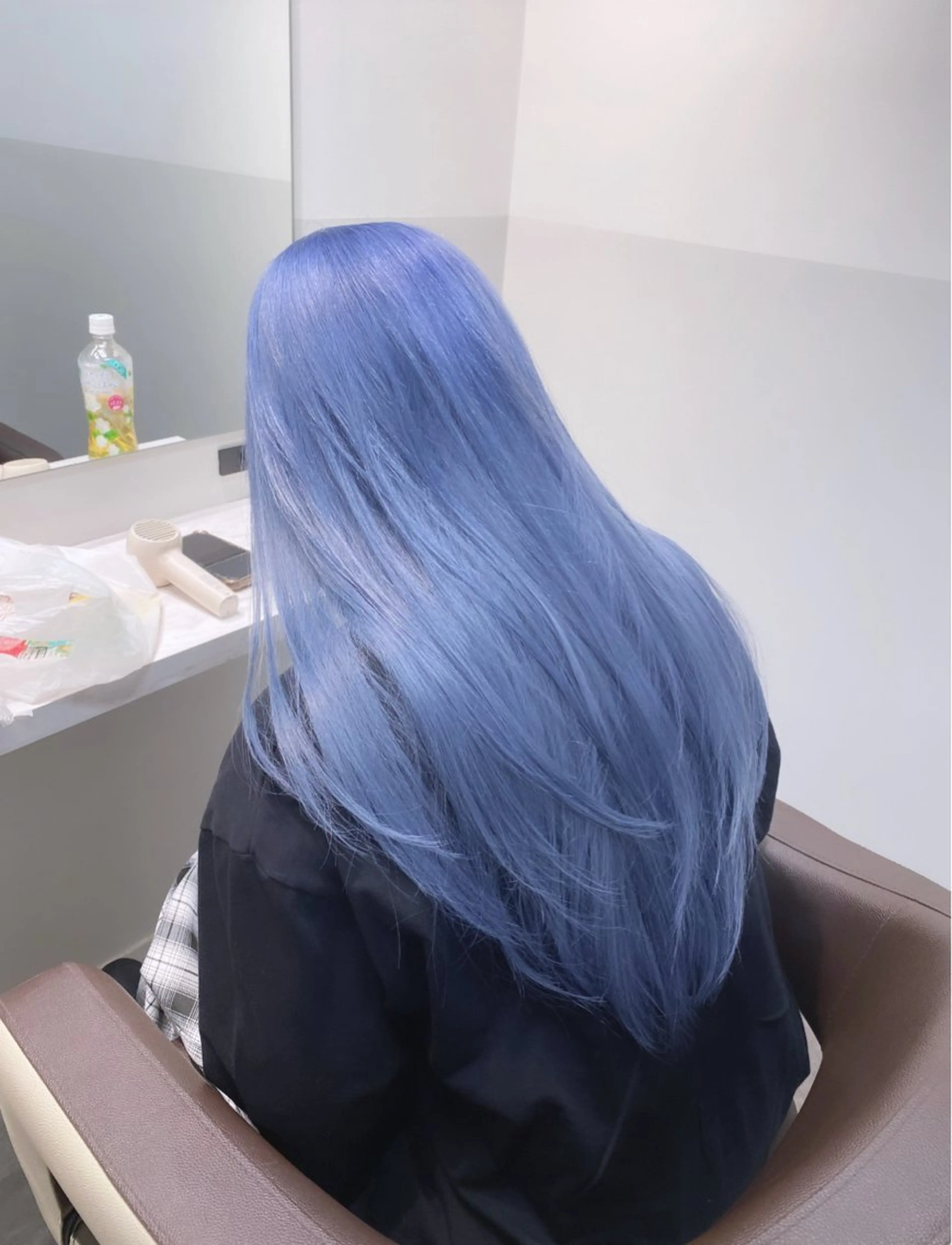 ケアブリーチ➕ケアカラー➕カット➕ダメージ改善トリートメントの写真